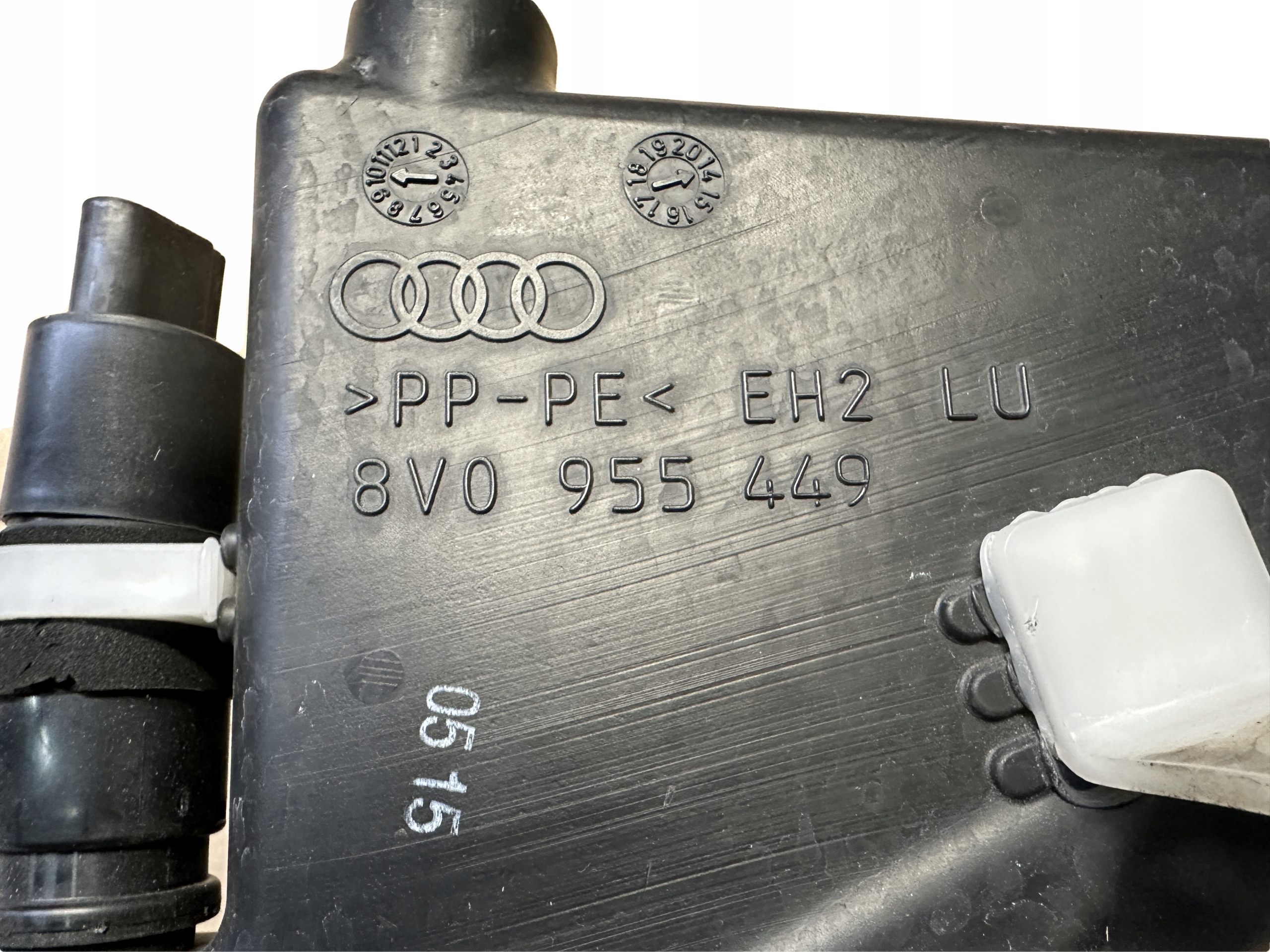 AUDI RS3 8V washer fluid tank 8V0955449