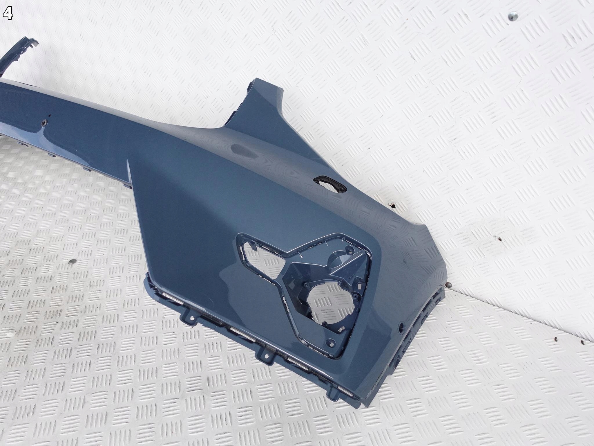 VOLVO XC40 LIFT 22- bumper front *washer/PDC*
