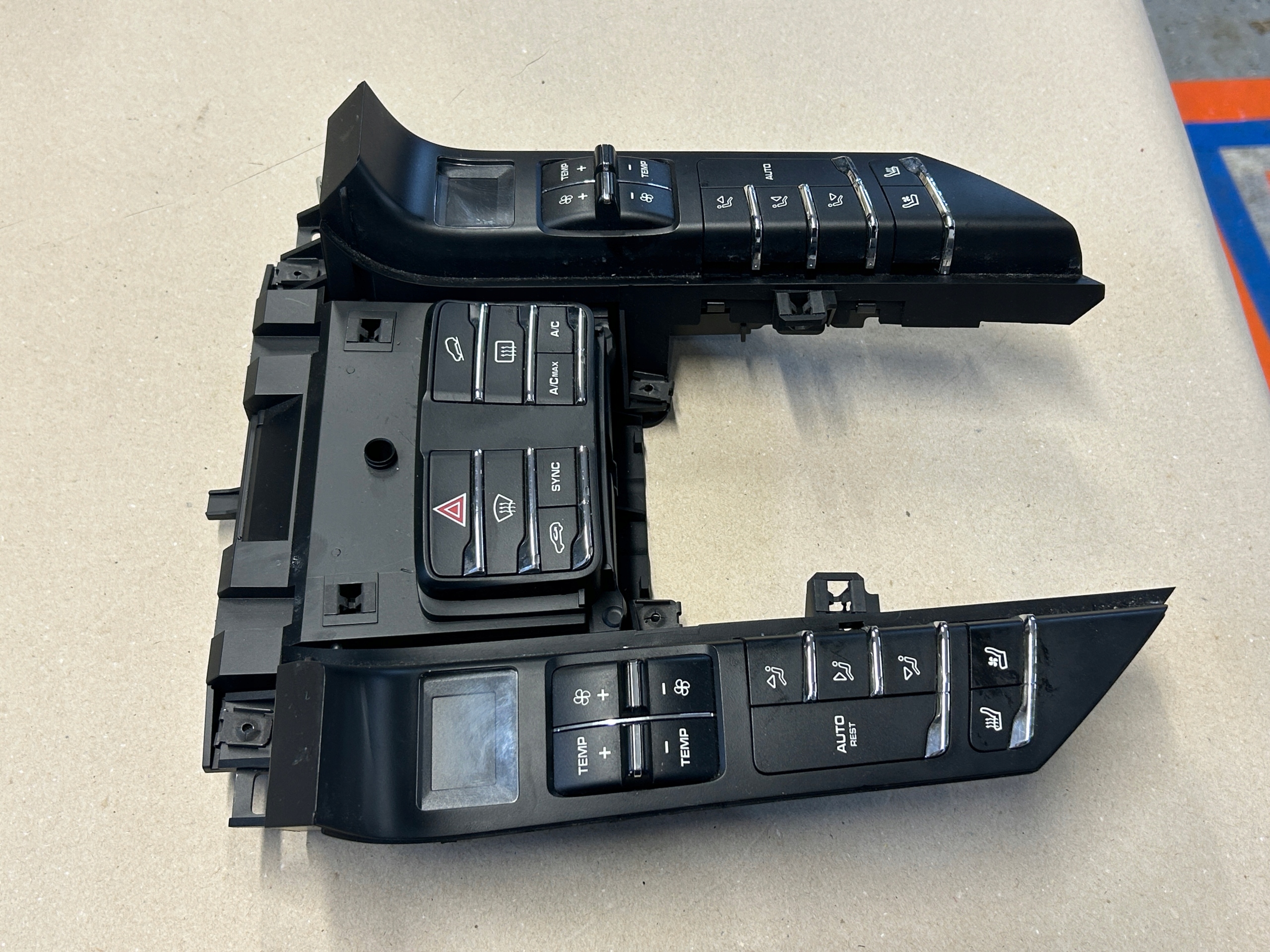 PORSCHE CAYENNE II 7P PANEL Commandes 7P5907040AL