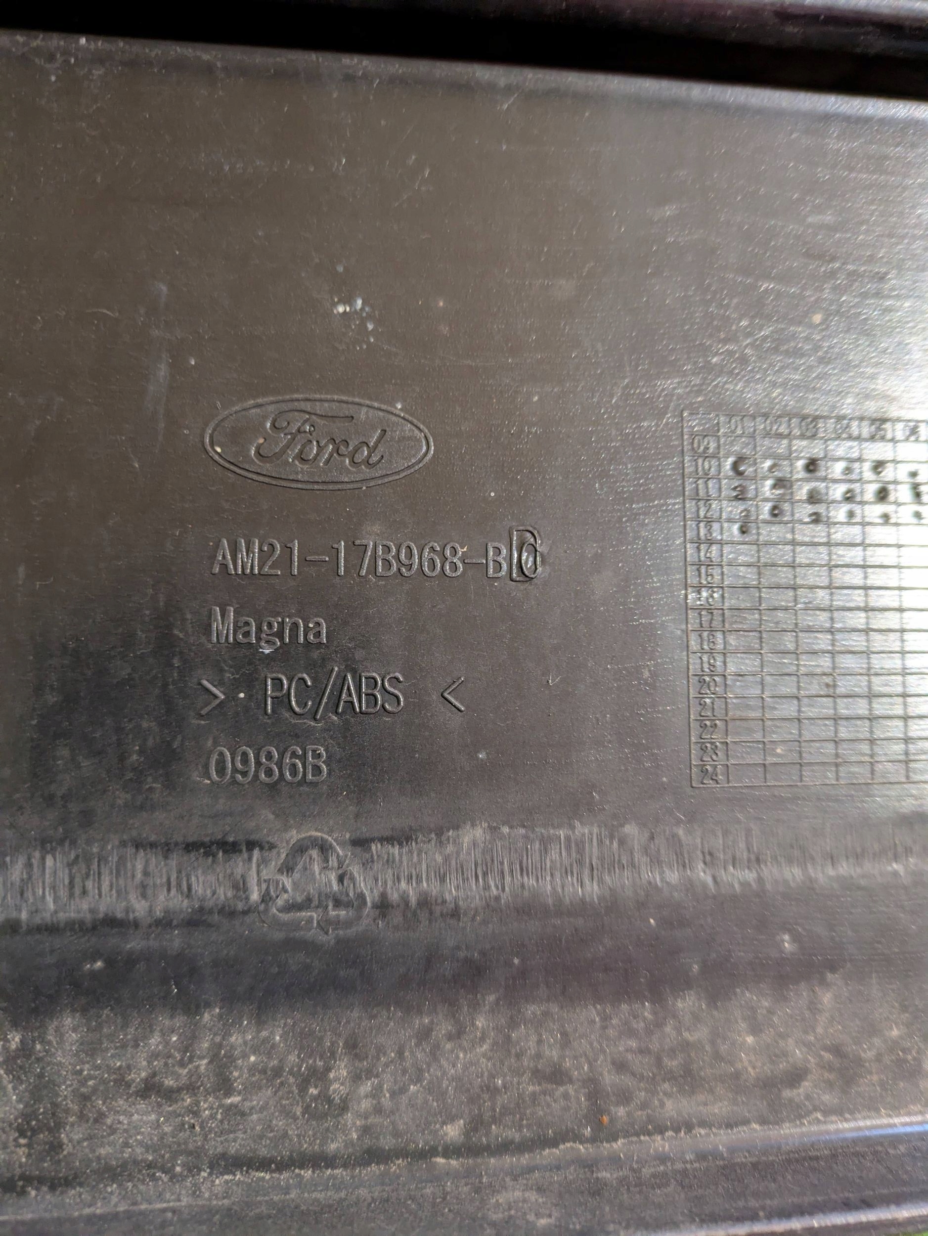 grid lower central FORD S-MAX LIFT 10-14 NR.106