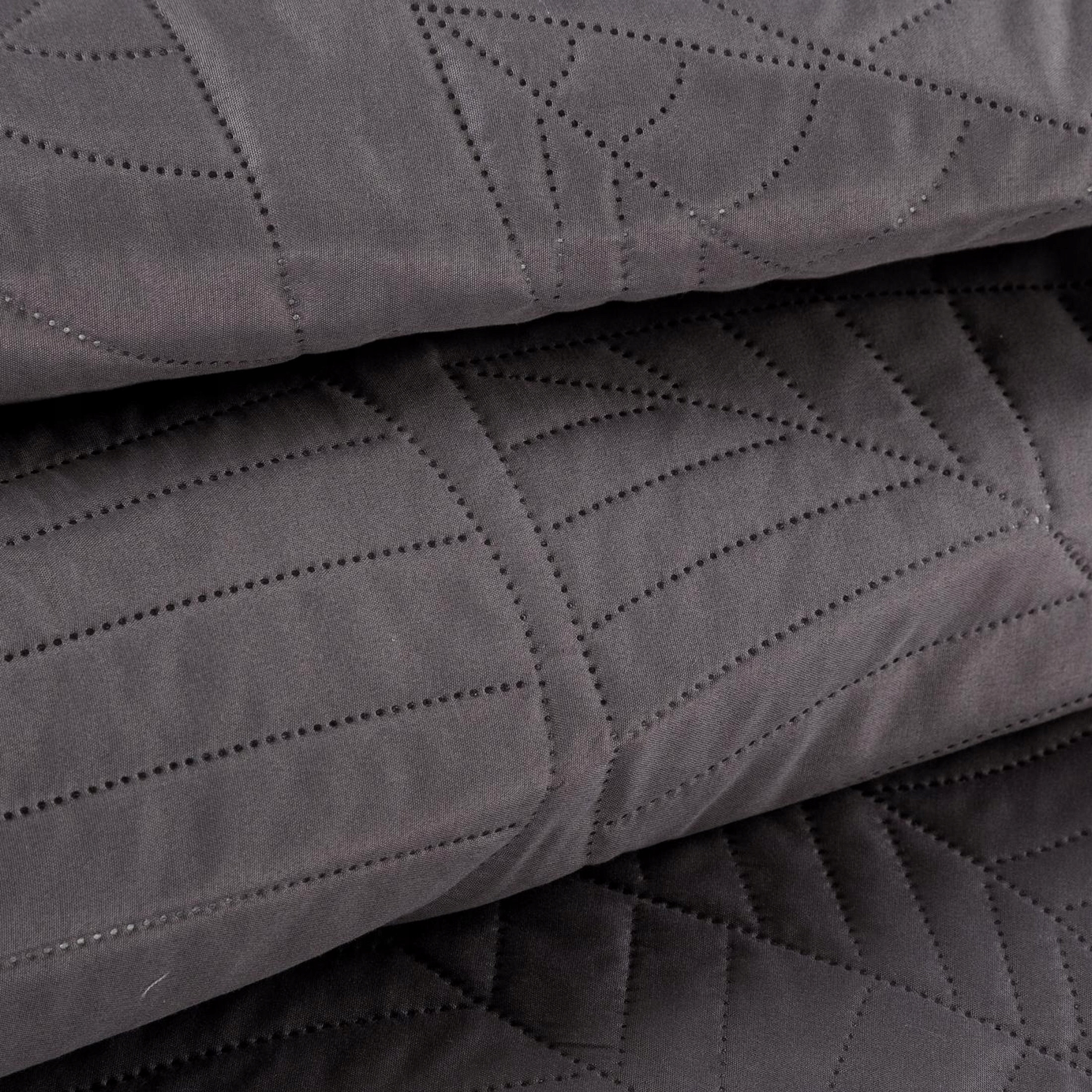 Přehoz na postel BONI/6 220x240 grafitový vzor listů hrubý prošívaná glam