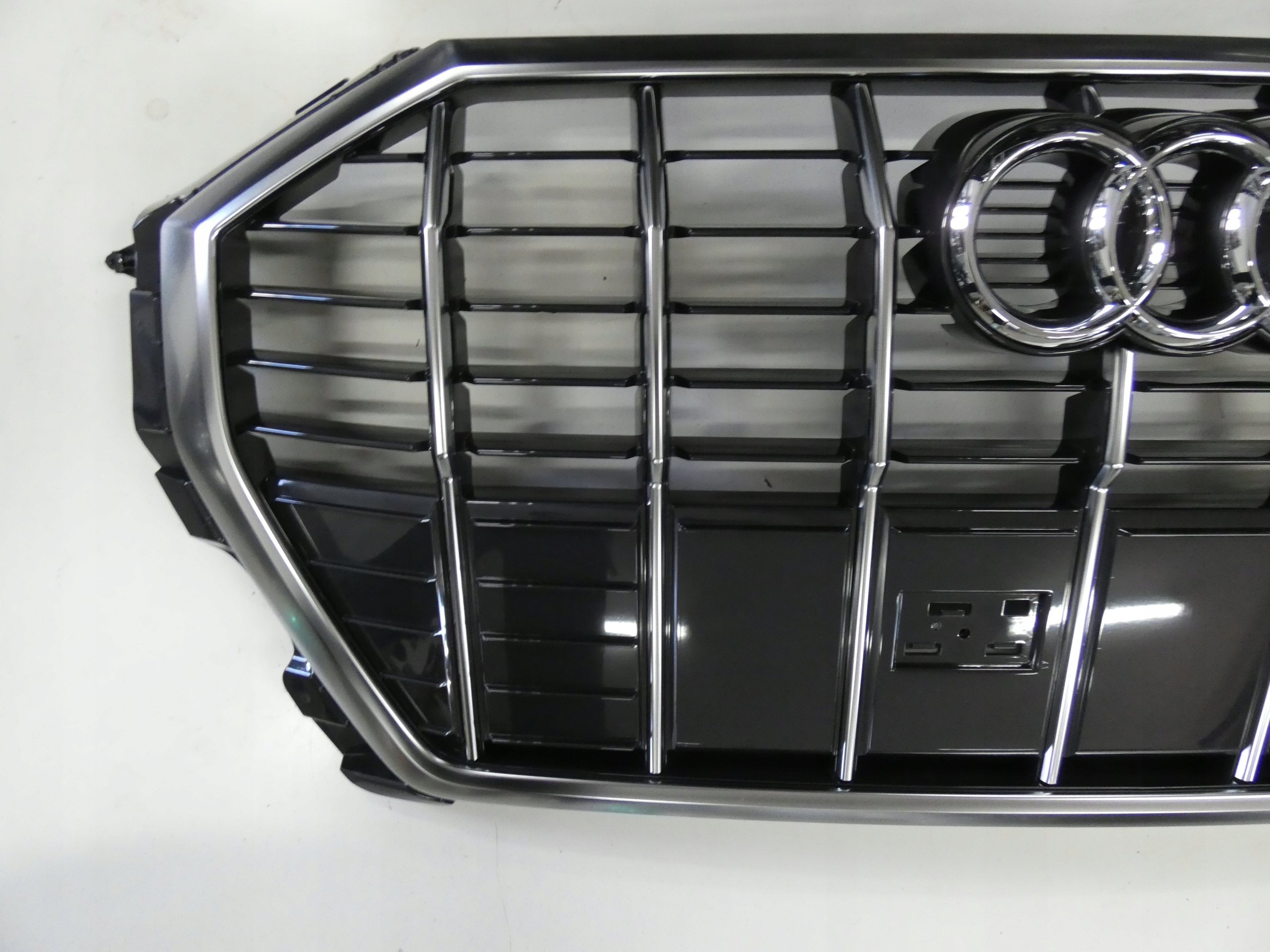 решетка радиатора Модель