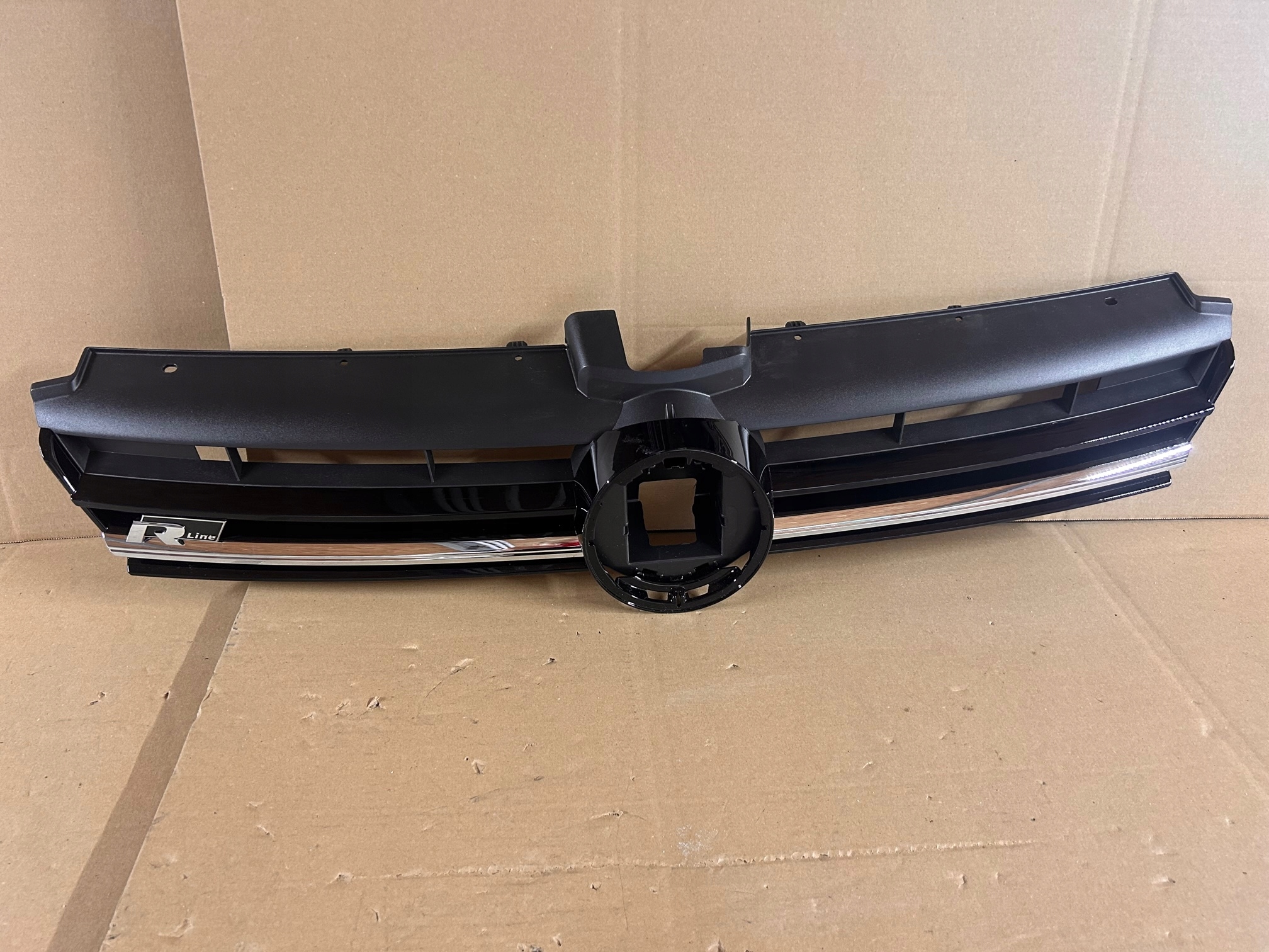 VW Golf V Kühlergrill FRONTGRILL Kühlergitter 5G0853651CP - Thumbnail 5