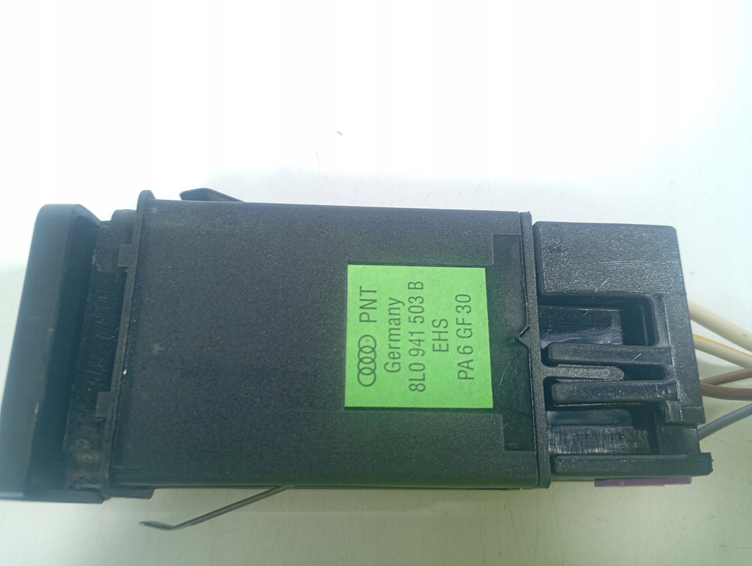 Audi A3 8L 96-00 switch switch heating of the rear windows OE 8L0941503B