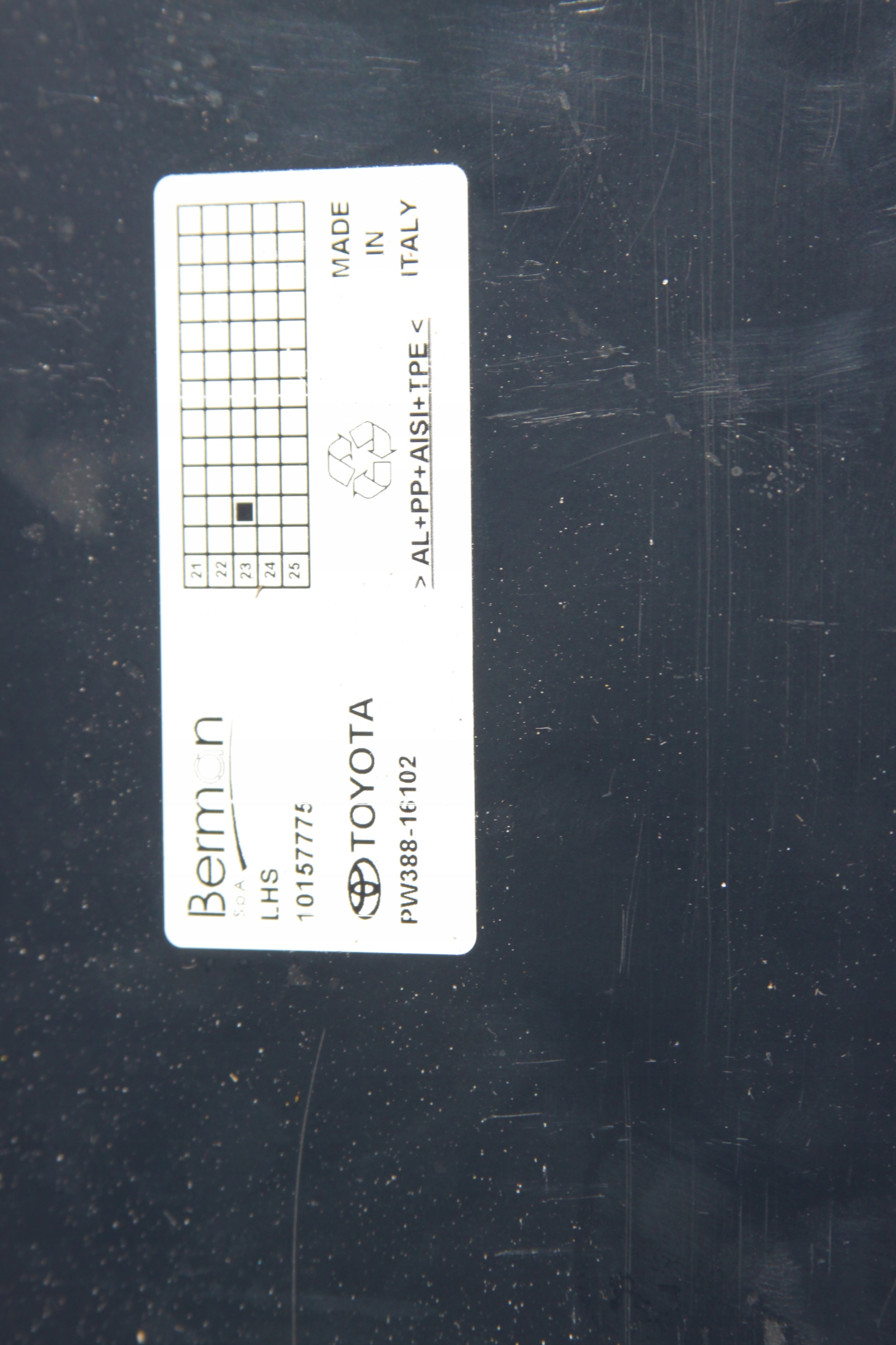 STOPNIE side TOYOTA COROLLA CROSS 22- original KOMPLET