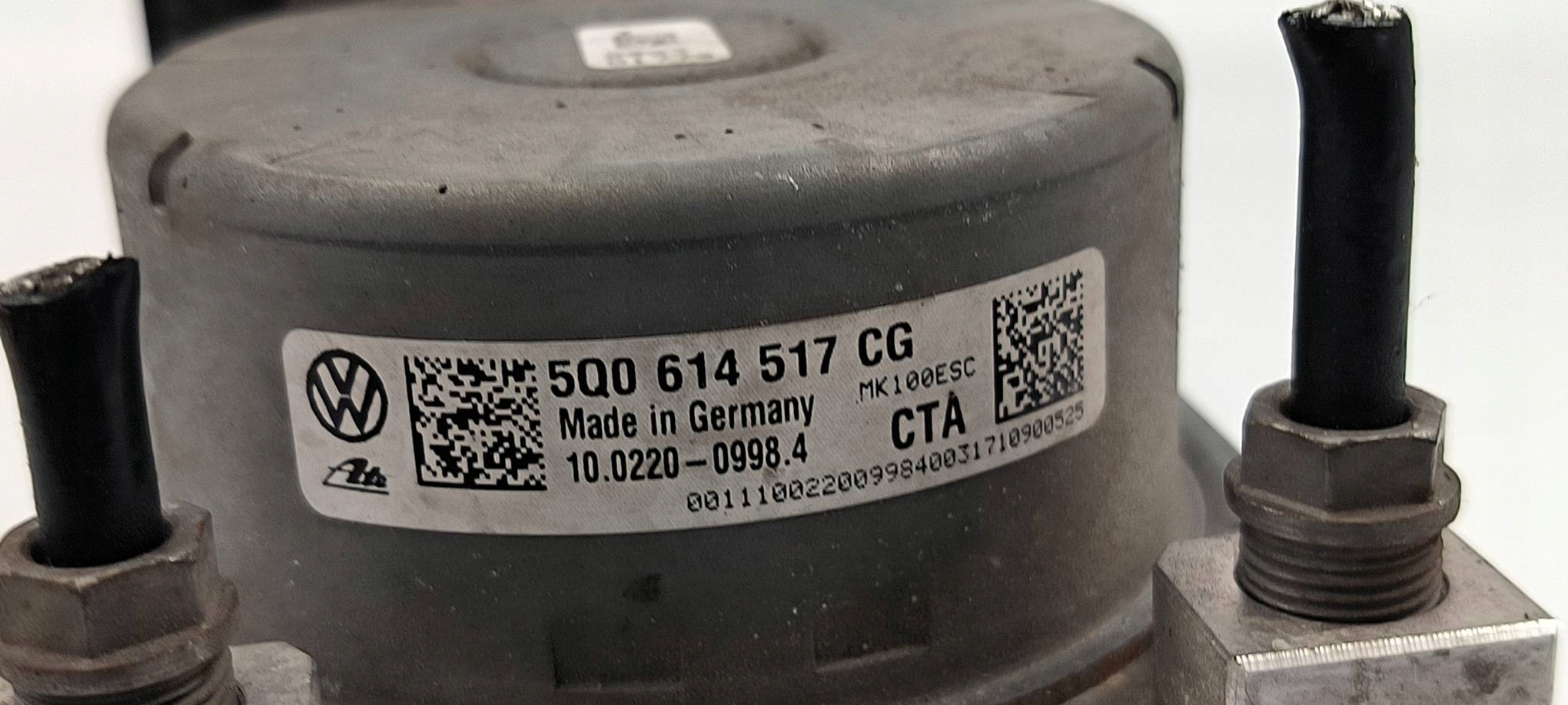 pump ABS brake 5Q0614517CG SKODA SUPERB III