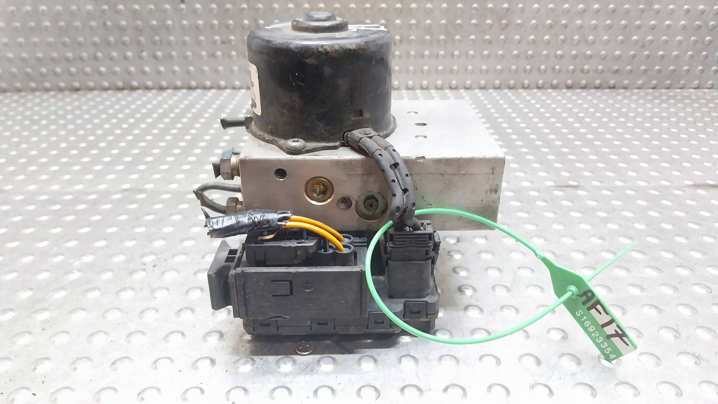 control unit pump ABS 97FB-2M110-BA 96FB-2C013-BA FORD FIESTA MK5 ESCORT MK7