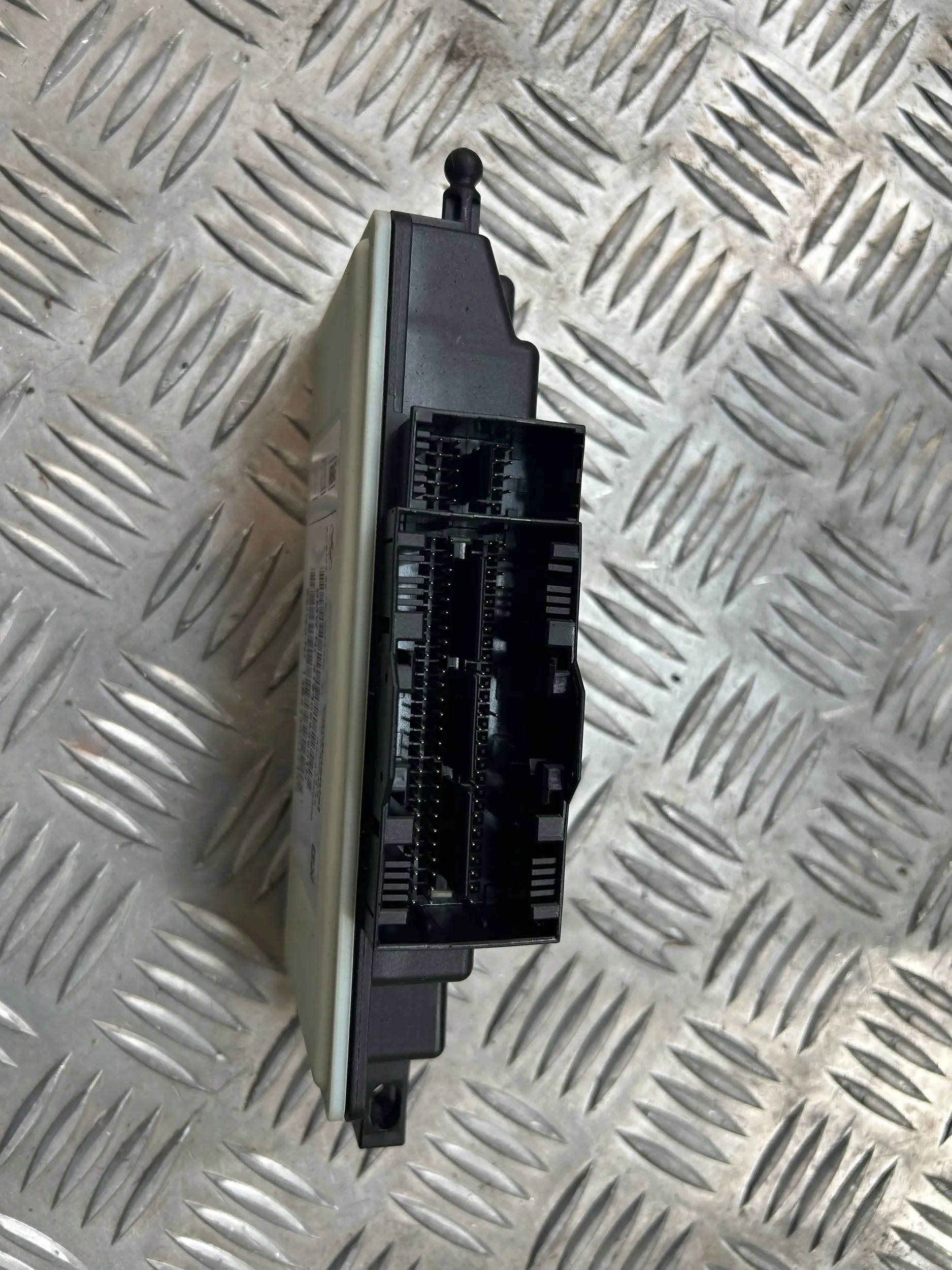 MODUŁ STEROWNIK AIRBAG BMW X5 F15 F16 9305926 Producent części BMW OE