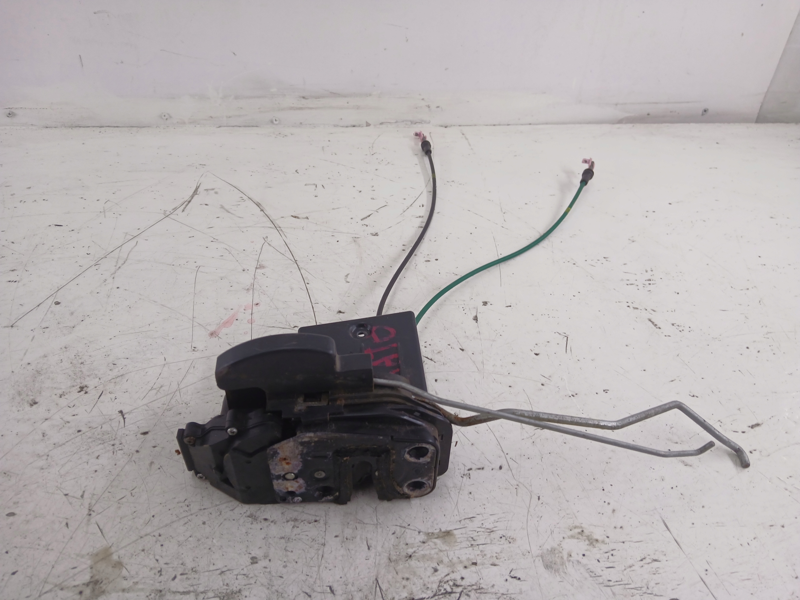KIA CERATO and lock door left front