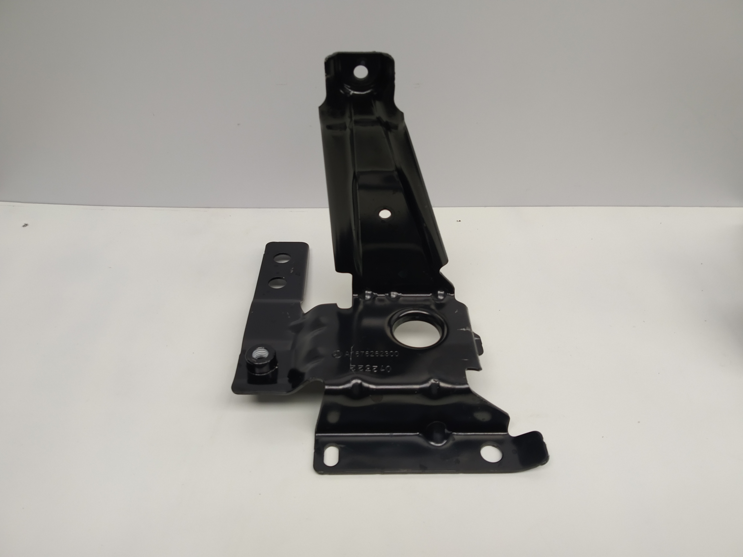 W167 Mercedes GLE console holder siders bumper front left bracket