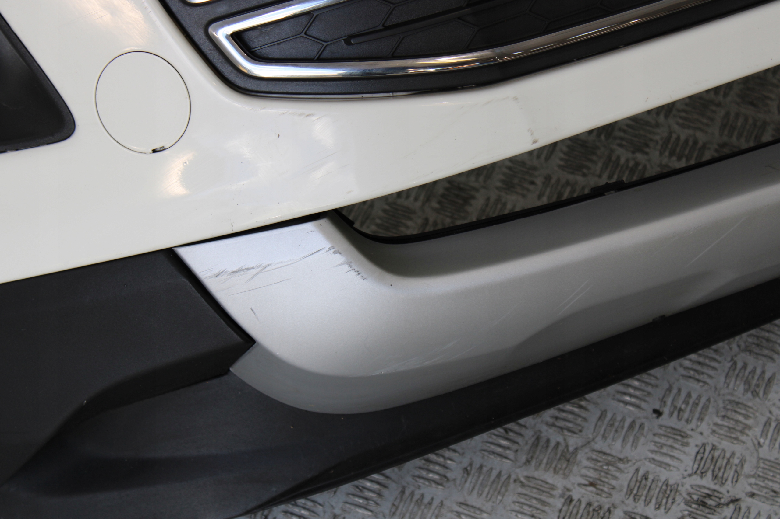 nárazník predok predný 4X PDC FORD ECOSPORT MK2