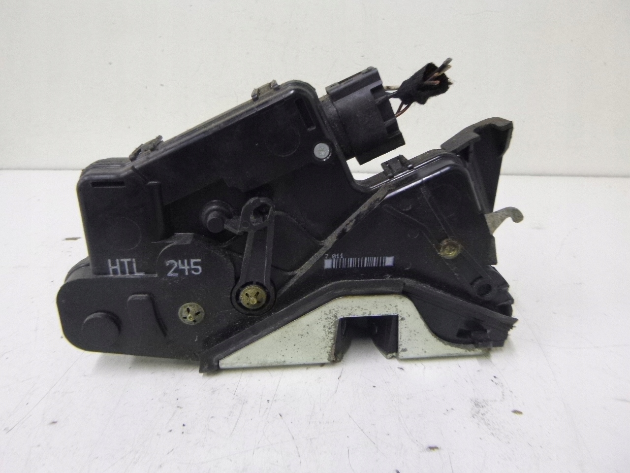 lock door rear part right BMW E46 2000r.