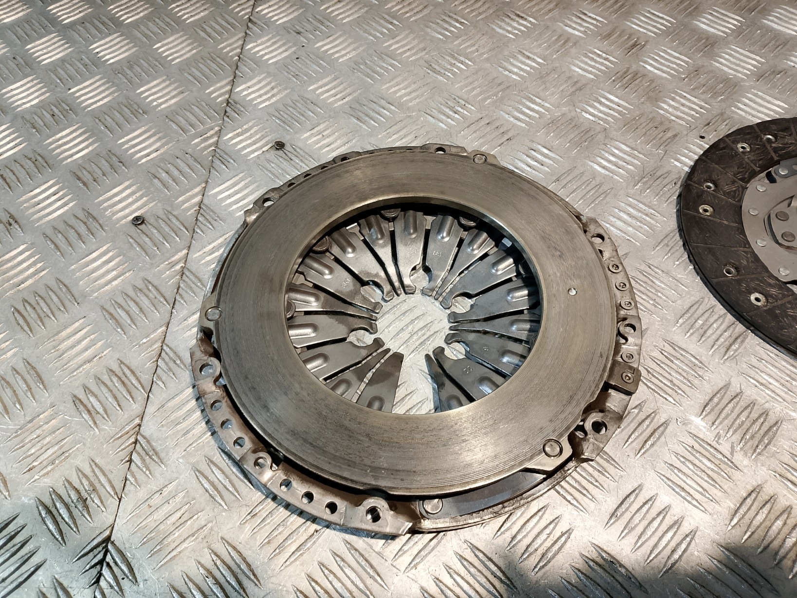 Embrayage Disque + de pression VW JETTA 1.9 TDI 105 KM