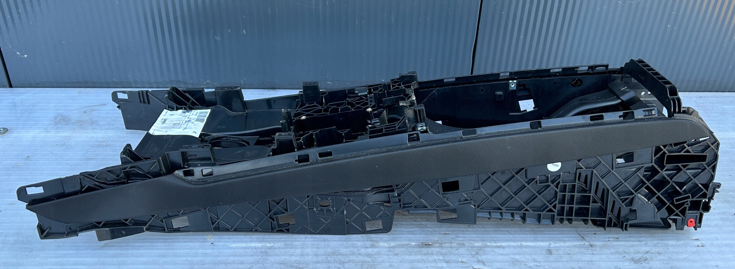 TUNEL central BMW 7 F01 9112677