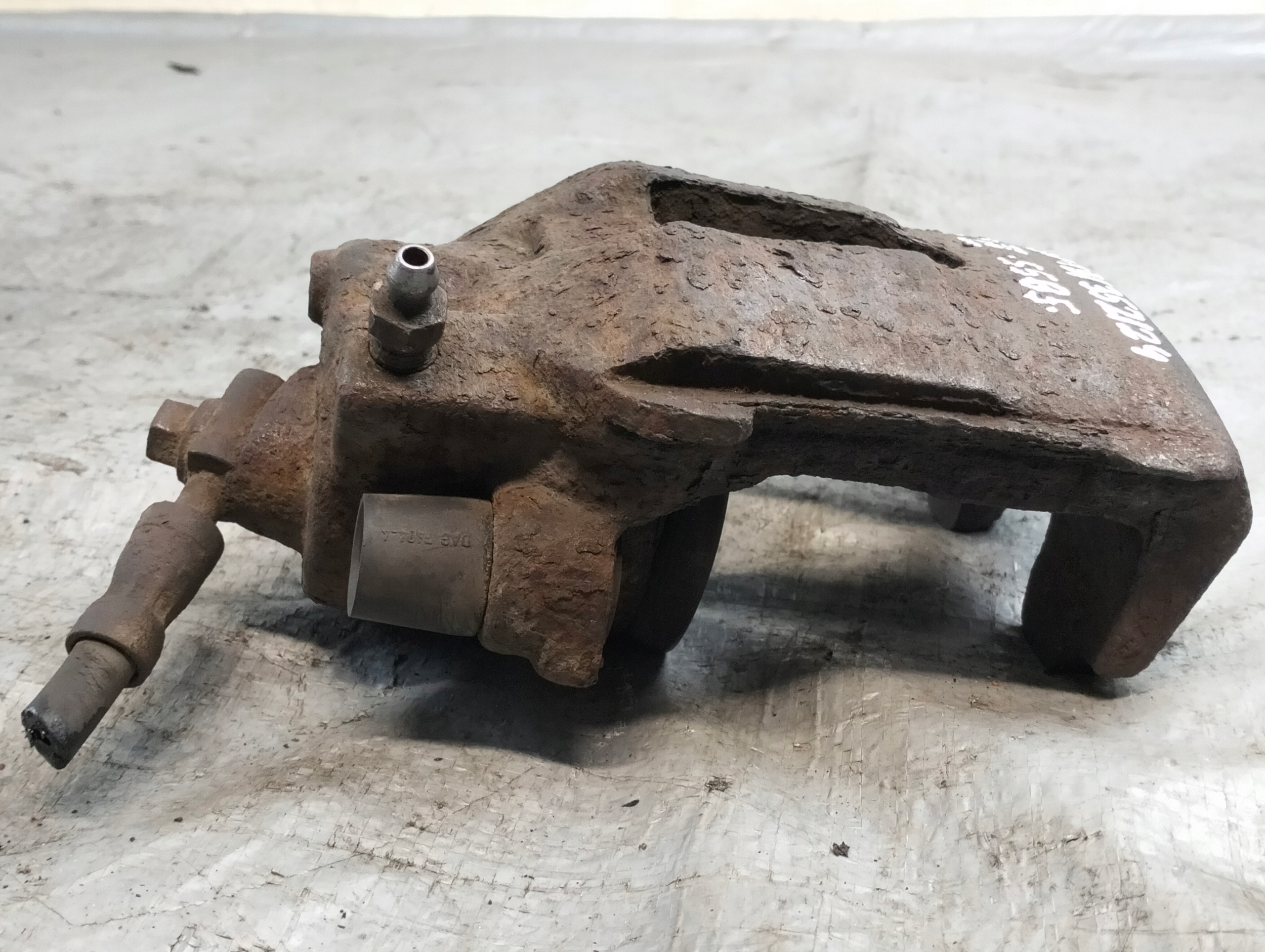 caliper brake right front VOLKSWAGEN GOLF IV 02r
