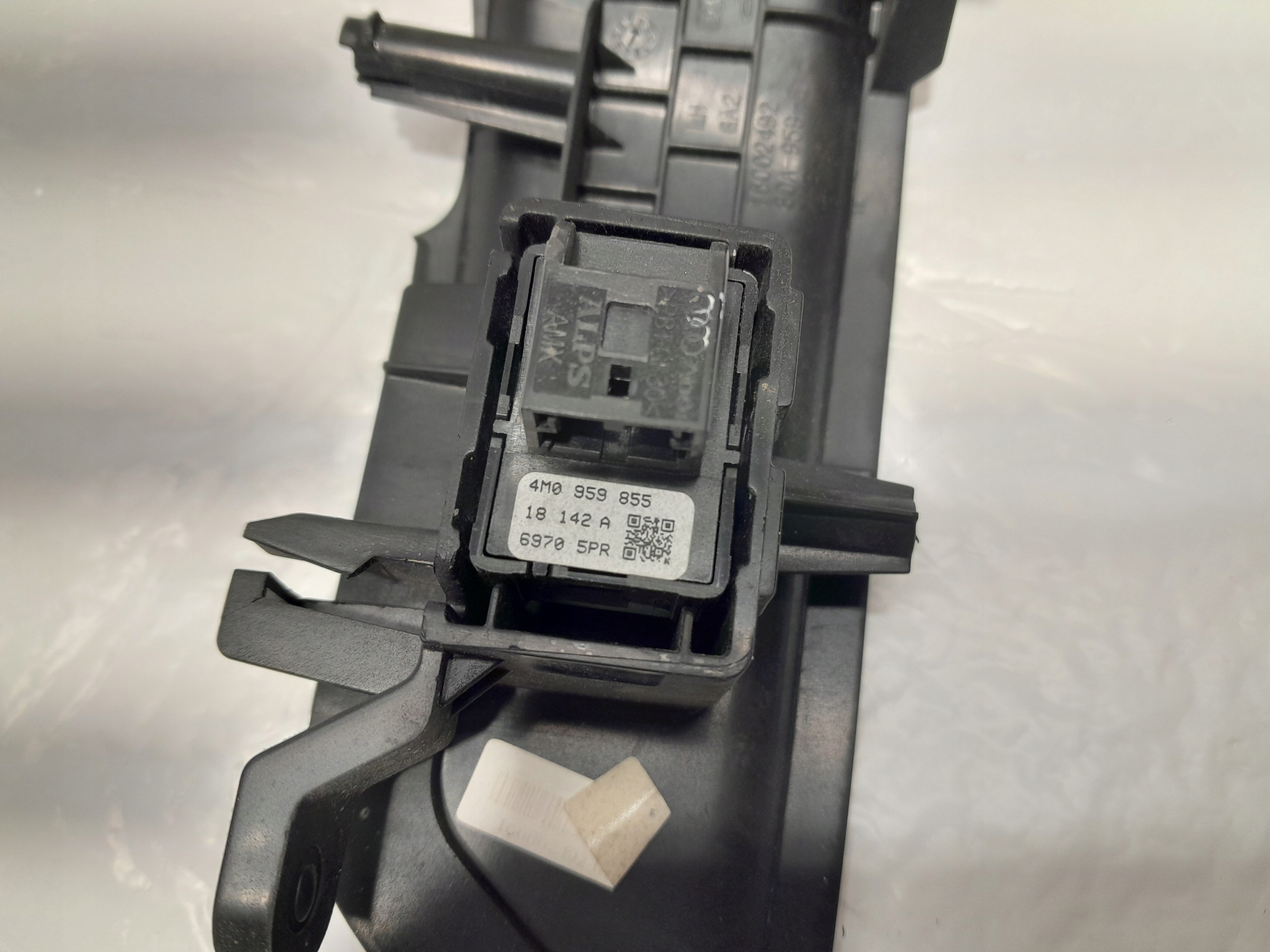 AUDI Q5 80A frame switch windows left rear part 80A959515 4M0959855