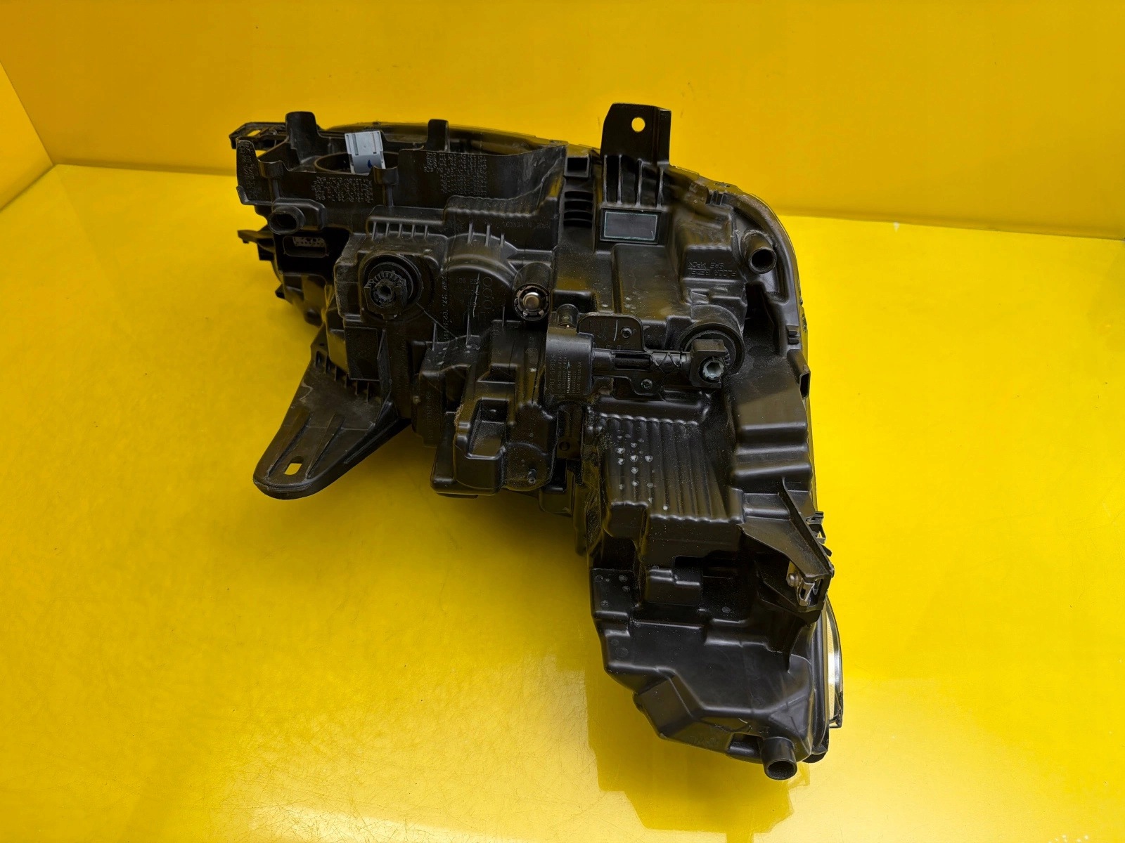 light left front Ford Mustang Mach-E Full Led LJ8B13E015EG
