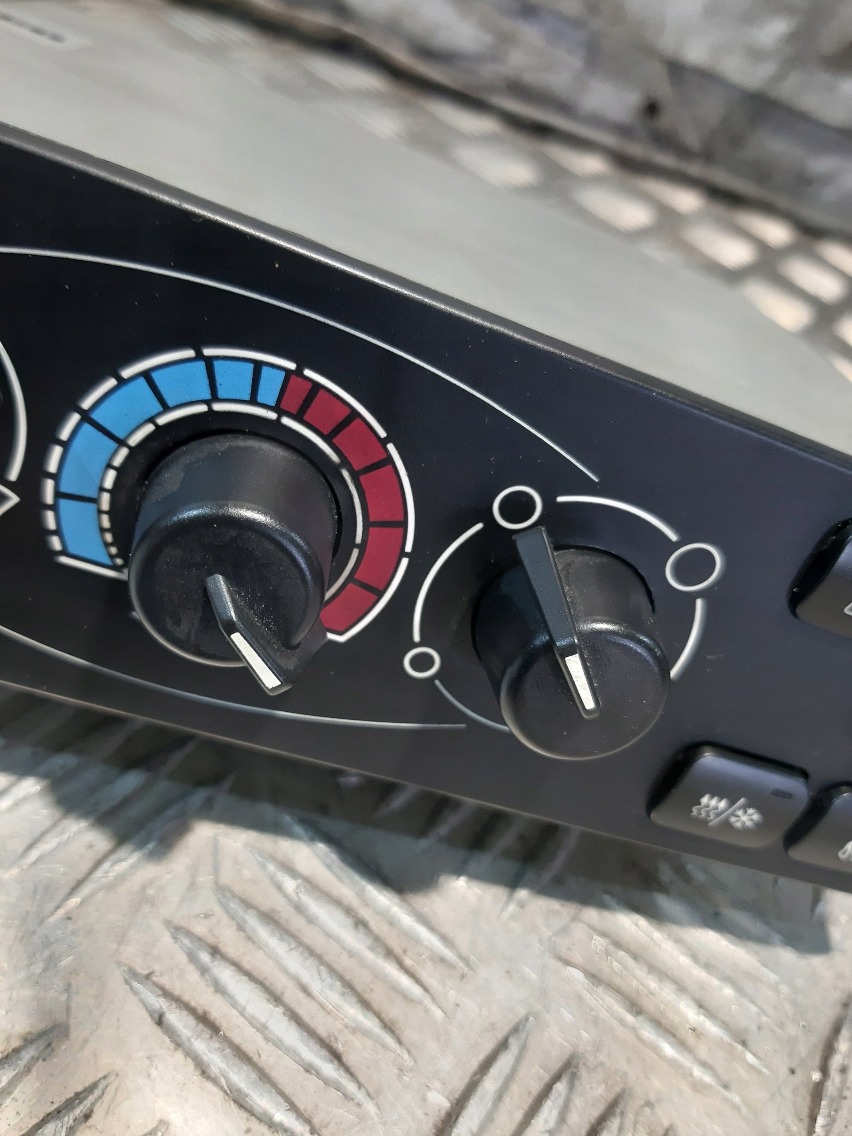 PANEL rešetka ventilacije WABCO 4461950040