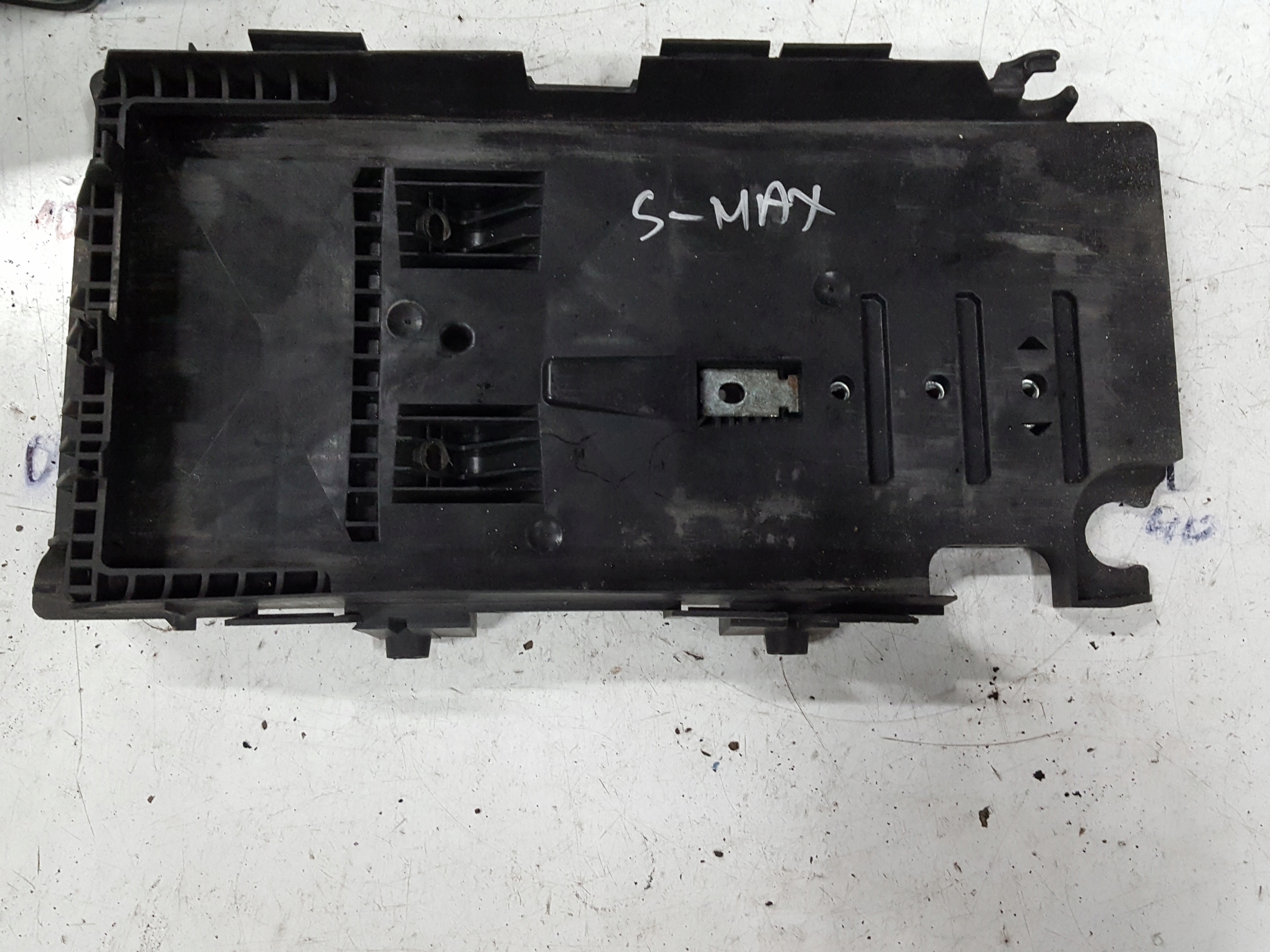 FORD S-MAX MK1 06r- PODSTAWA AKUMULATORA