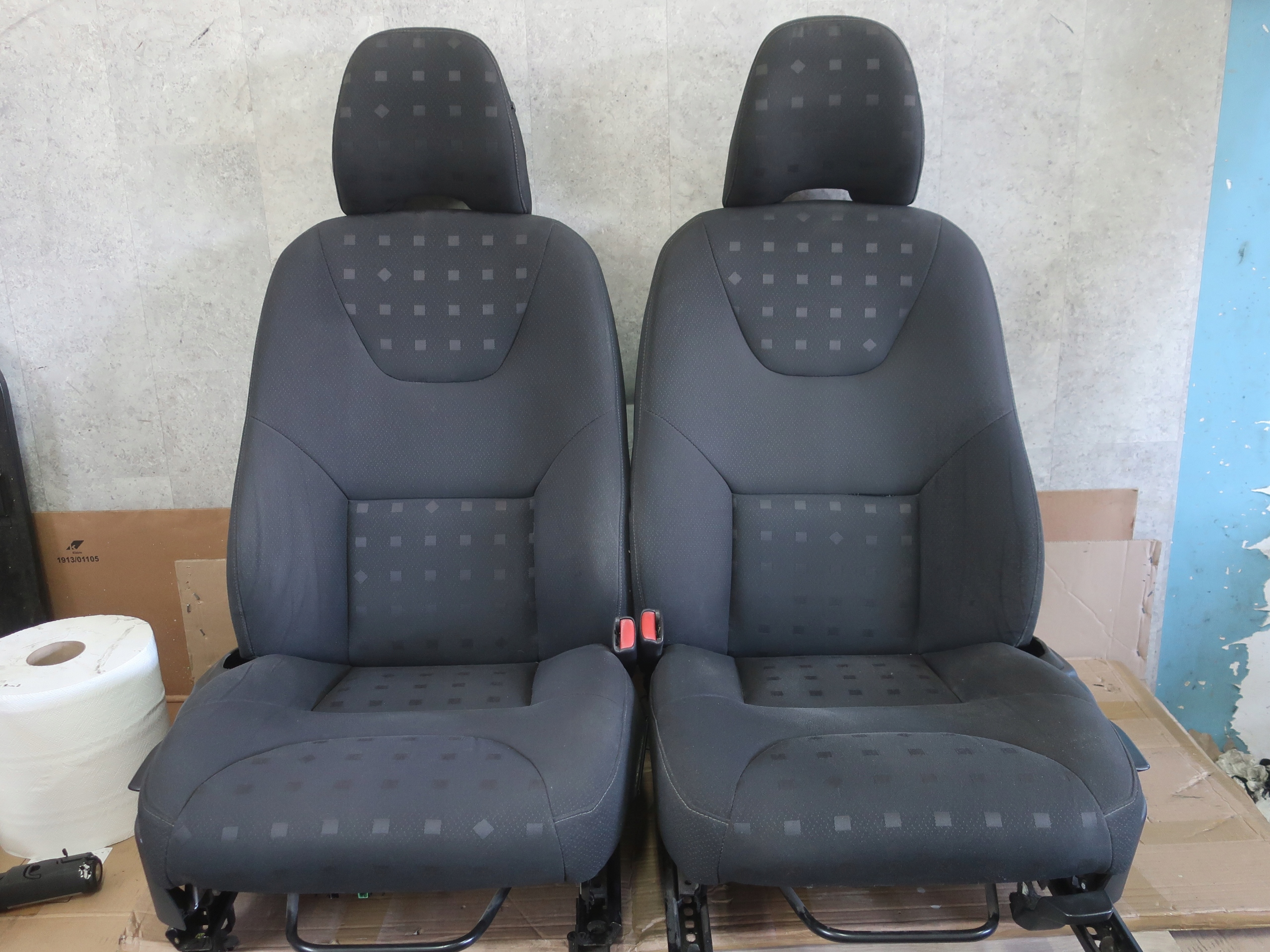 VOLVO V70 S60 04- РЕСТАЙЛИНГ СТУЛ СИДЕНЬЯ ПЕРЕД EU x2