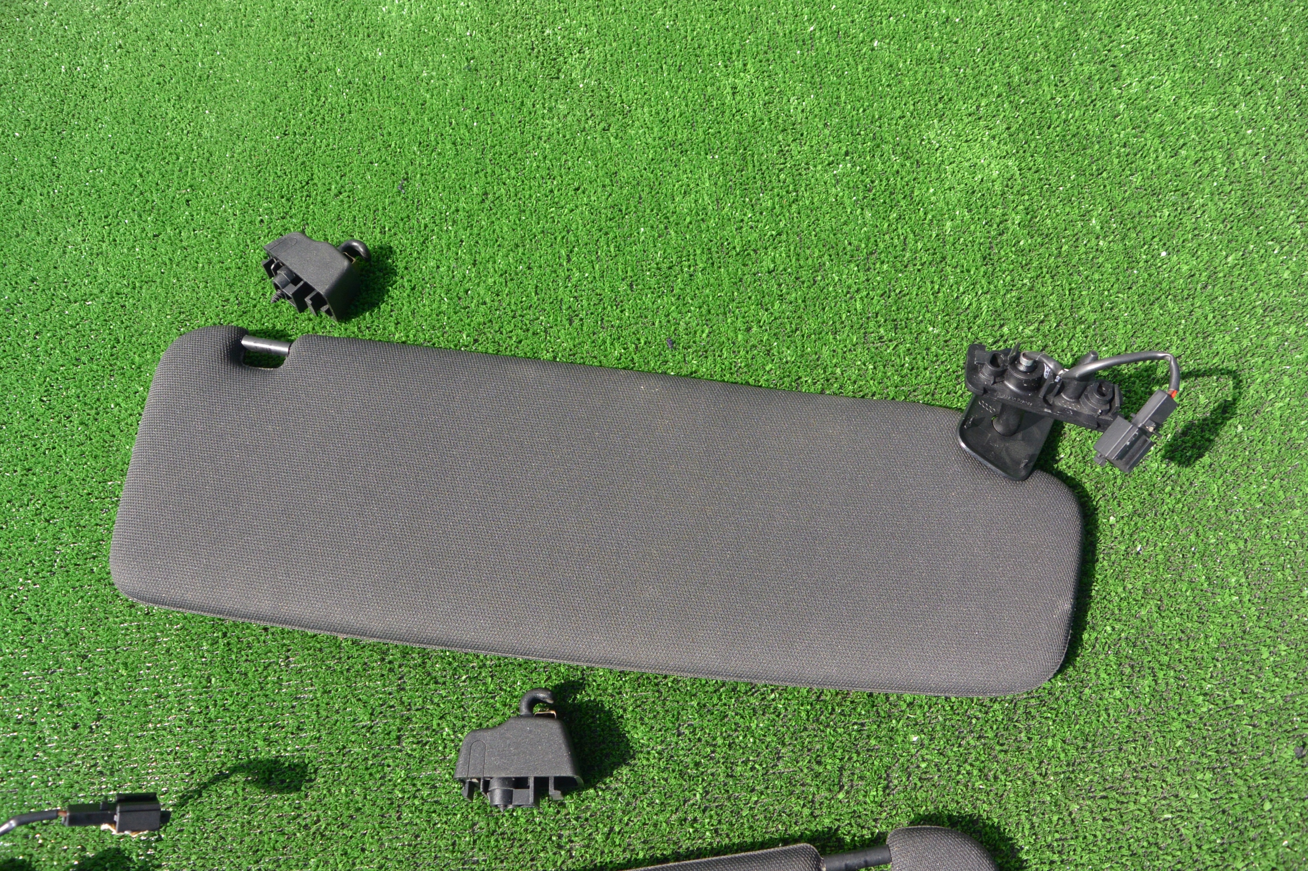 OSŁONA PRZECIWSŁONECZNA AUDI Q7 4L LIFT R L KPL Producent części Audi OE