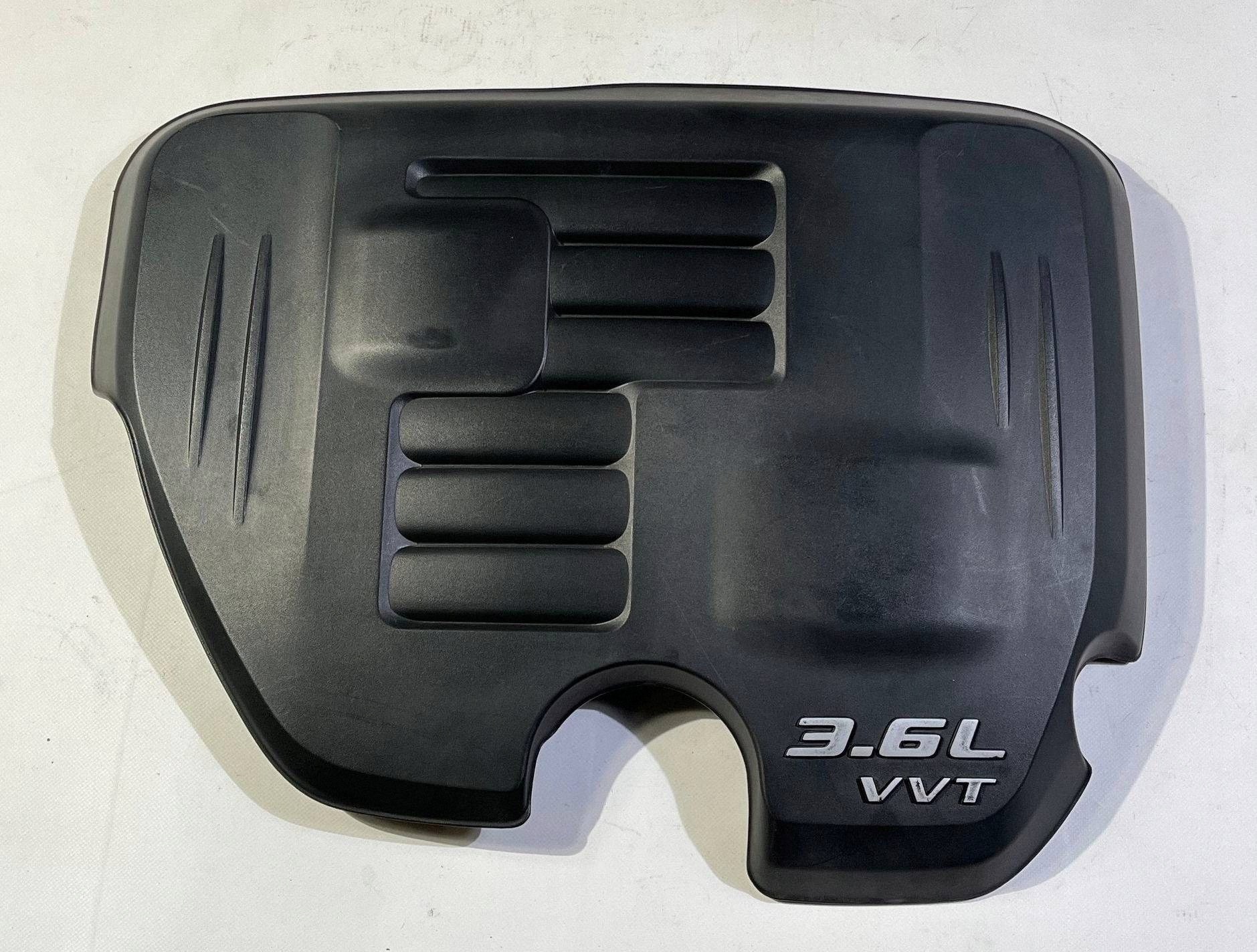cover upper engine housing cover 3.6 V6 Dodge Charger Challenger 2015