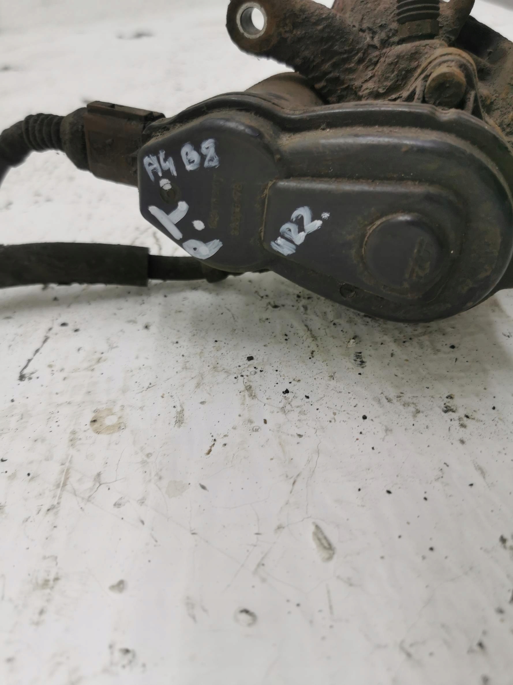 caliper electrical left rear part AUDI A4 B8 07-15
