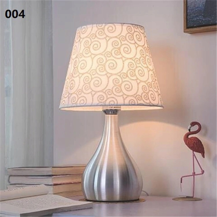 Lampka nocna stołowa dotykowa z abażurem LED Zasilanie sieciowe