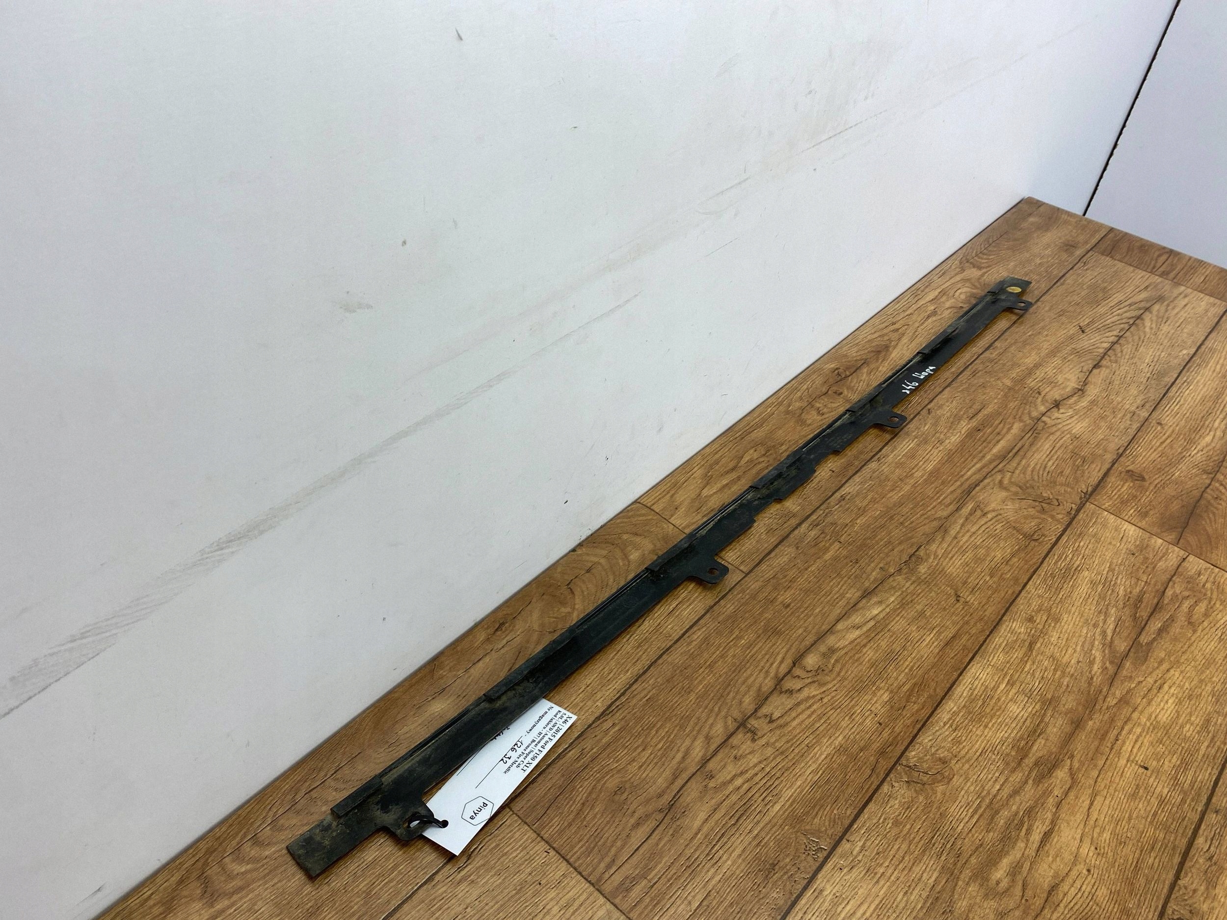 Joint du capot paki Ford F150 2015+
