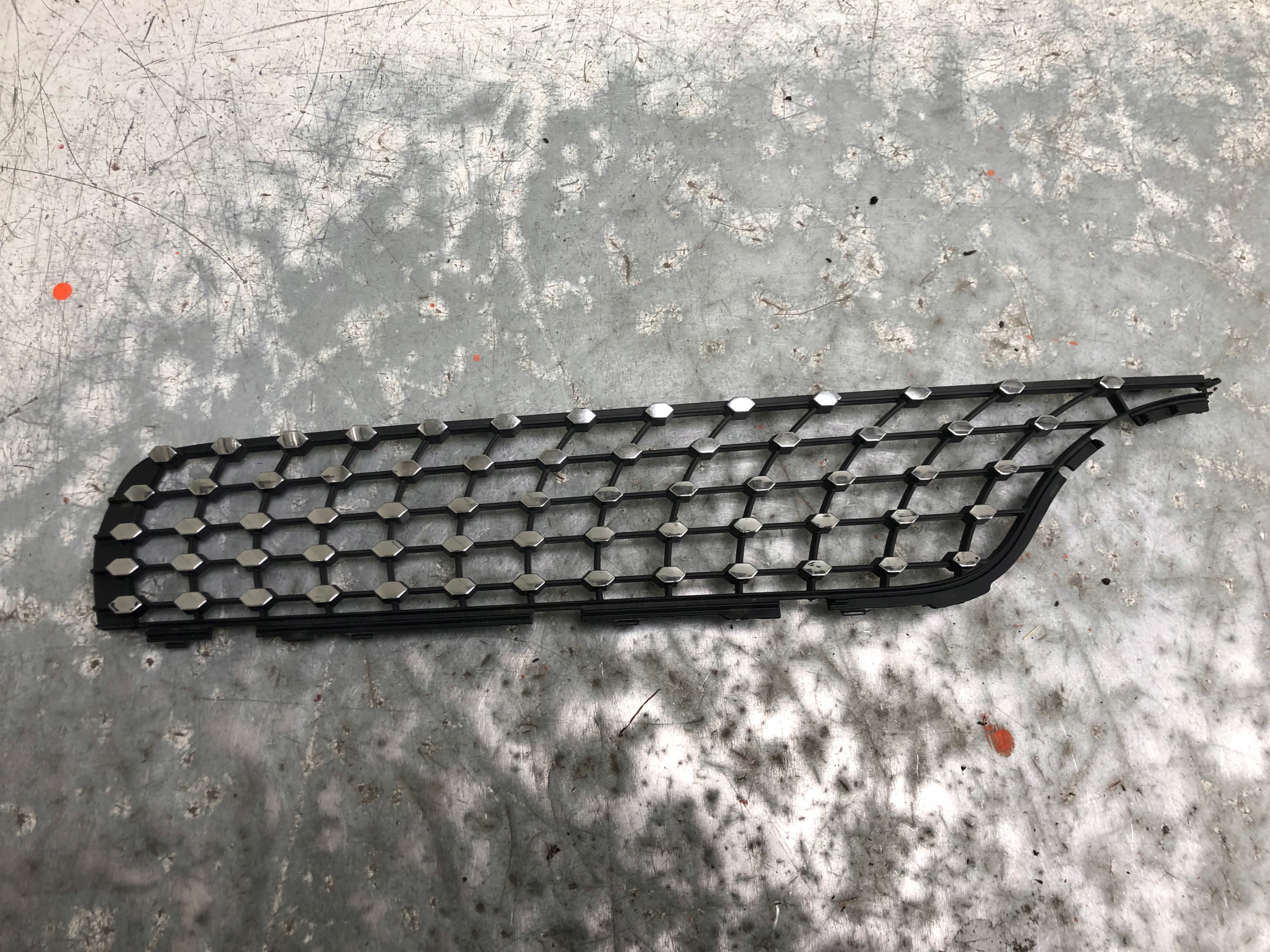 grid GRILLA right MERCEDES W253 X253 A2538881400