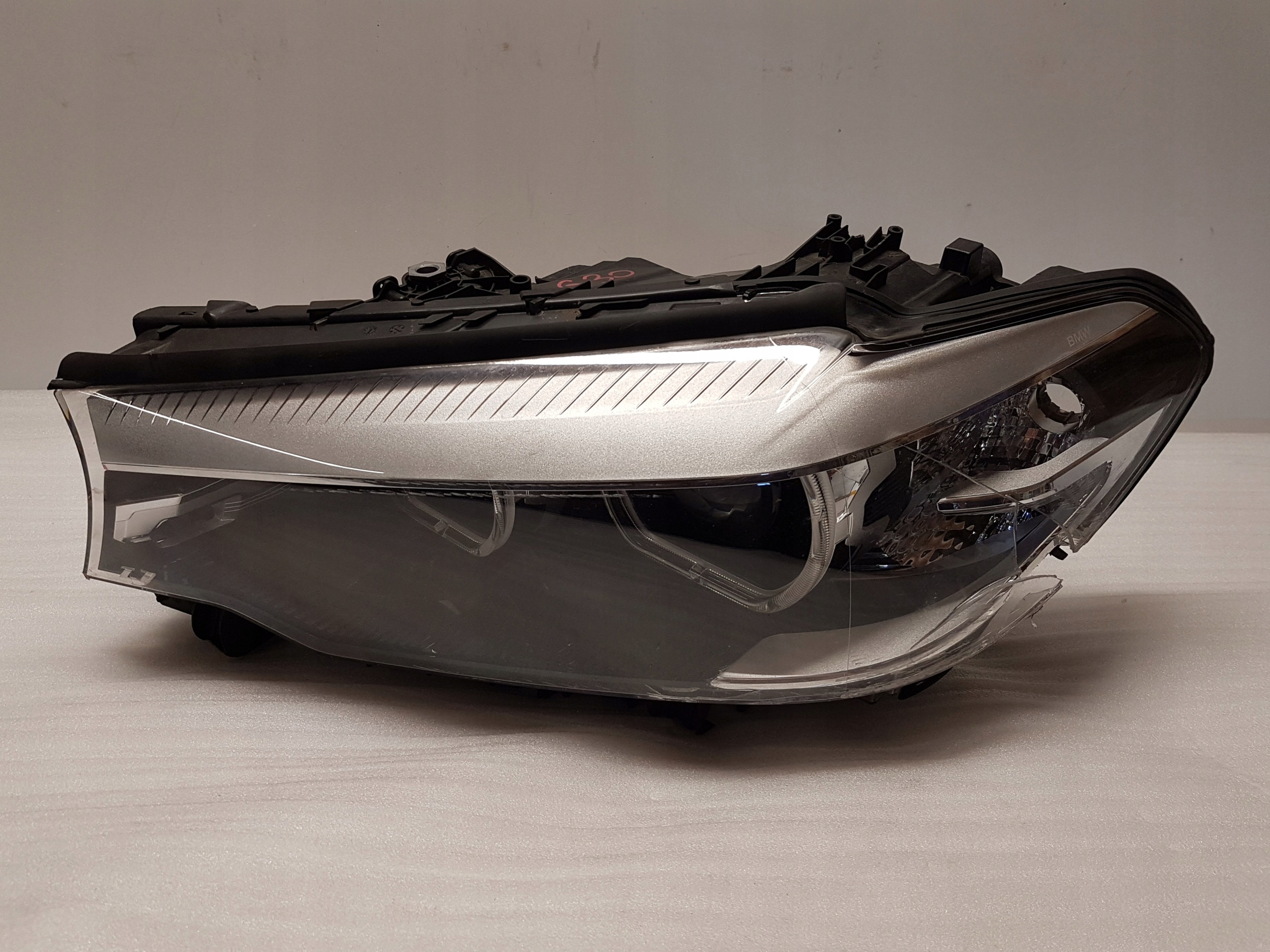 light front left BMW G30 G31 FULL LED 8492835