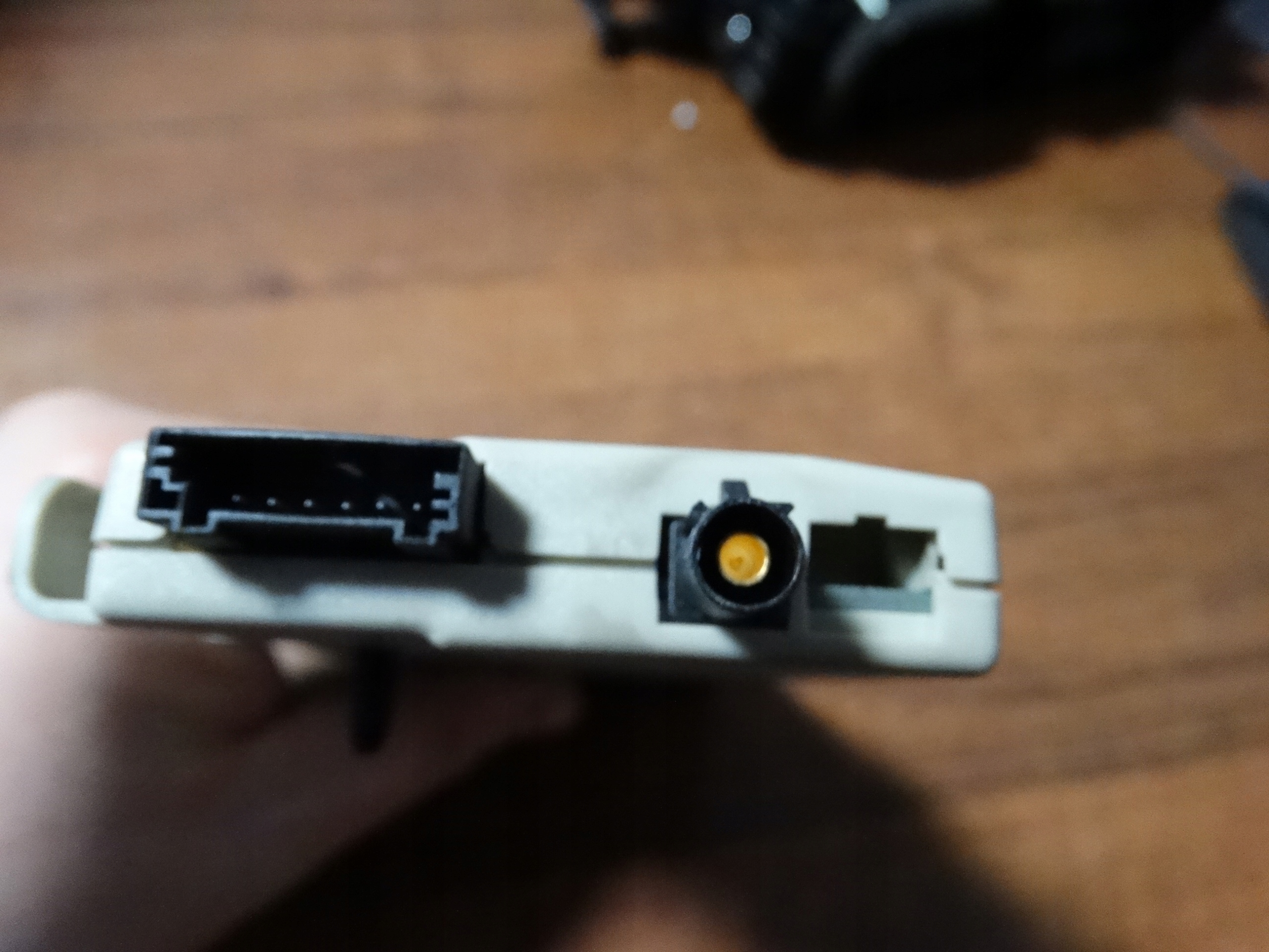 IDEALNY antenna amplifier BMW E71 1