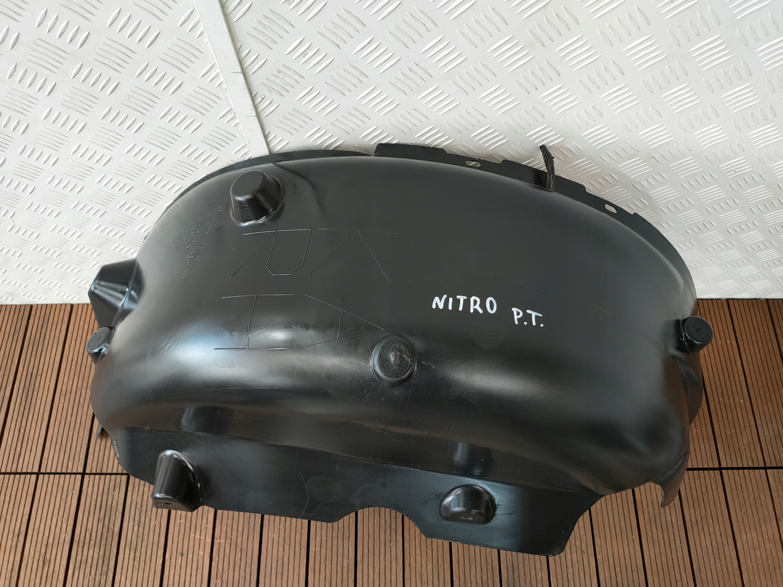 CHRYSLER DODGE NITRO 07-12 mudguard rear. right rear part 55157174A OE