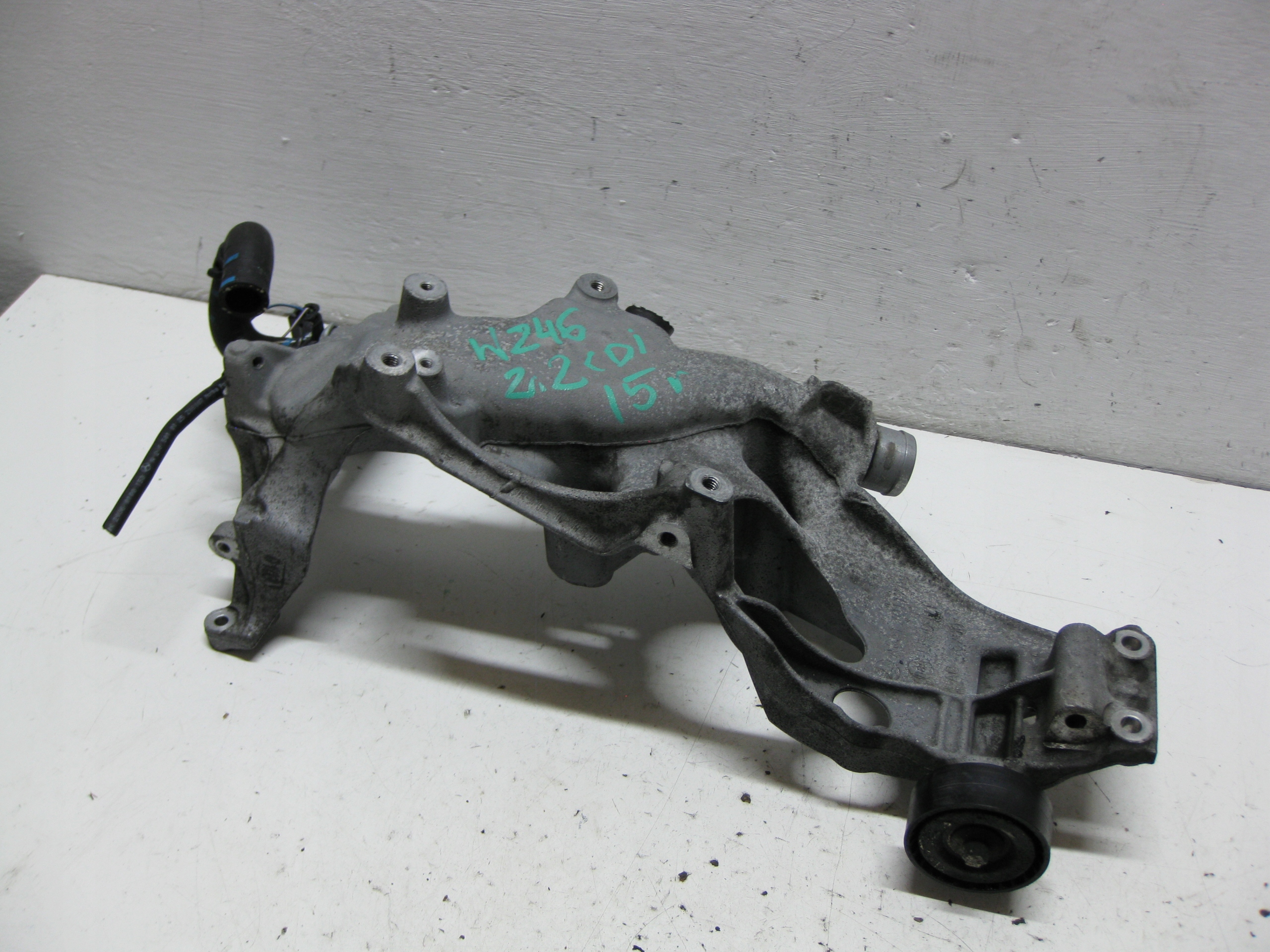 MERCEDES W246 2.2 CDI 14R Support Support plaque Moteur A6512011709