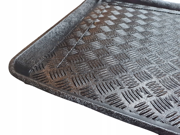 MATA DO BAGAŻNIKA TOYOTA RAV4 II 5-drzwi 2000-2005 Materiał polipropylen