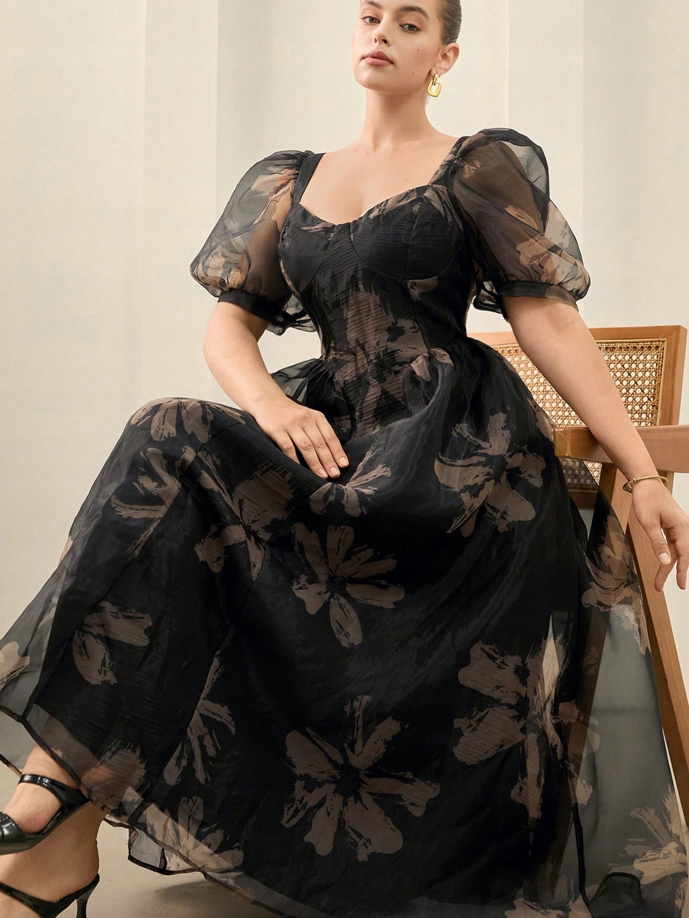 Šaty Maxi Z Organzy Ve Francouzském Stylu Aveloria 4XL 48