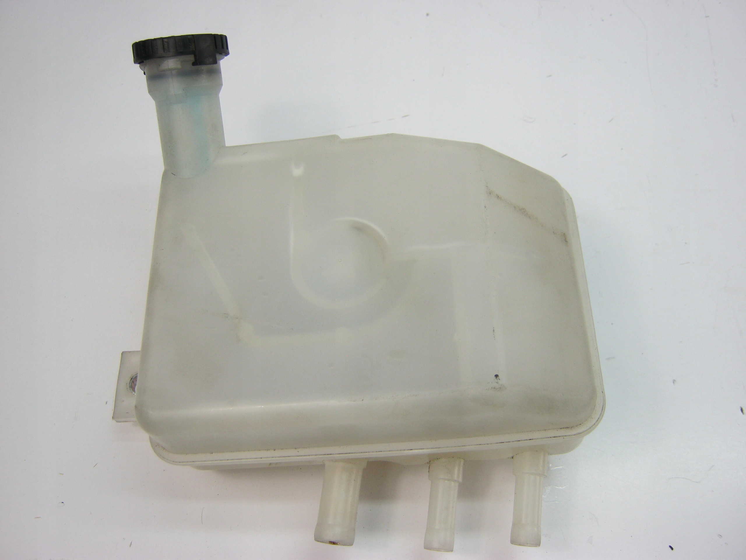 1 - БАЧОК ТОРМОЗНОЙ ЖИДКОСТИ MAXITY CABSTAR 2.5