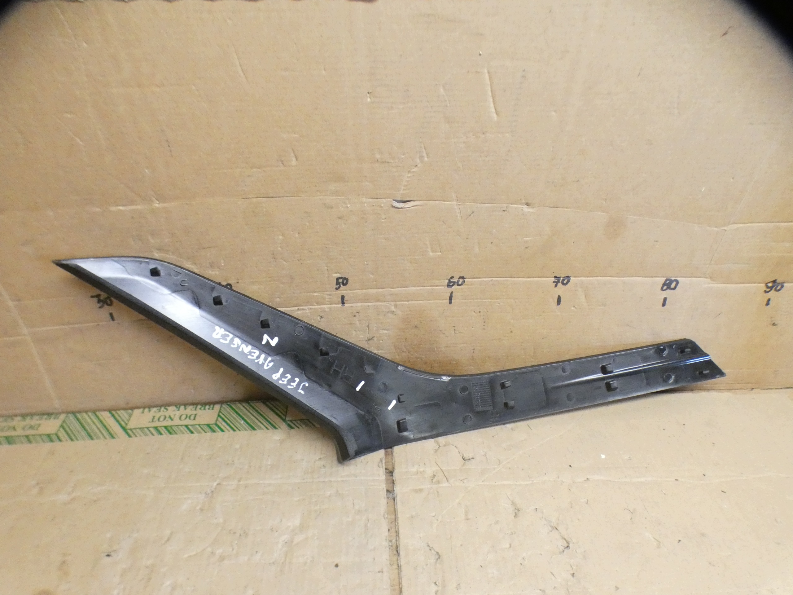 JEEP AVENGER 22- moulding for fender left right rear part