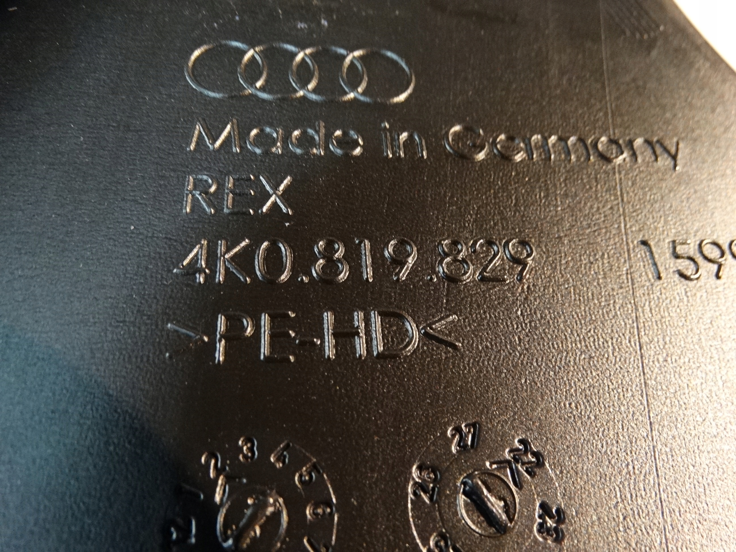 IDEALNY drain air left AUDI A6 A7 C8 1