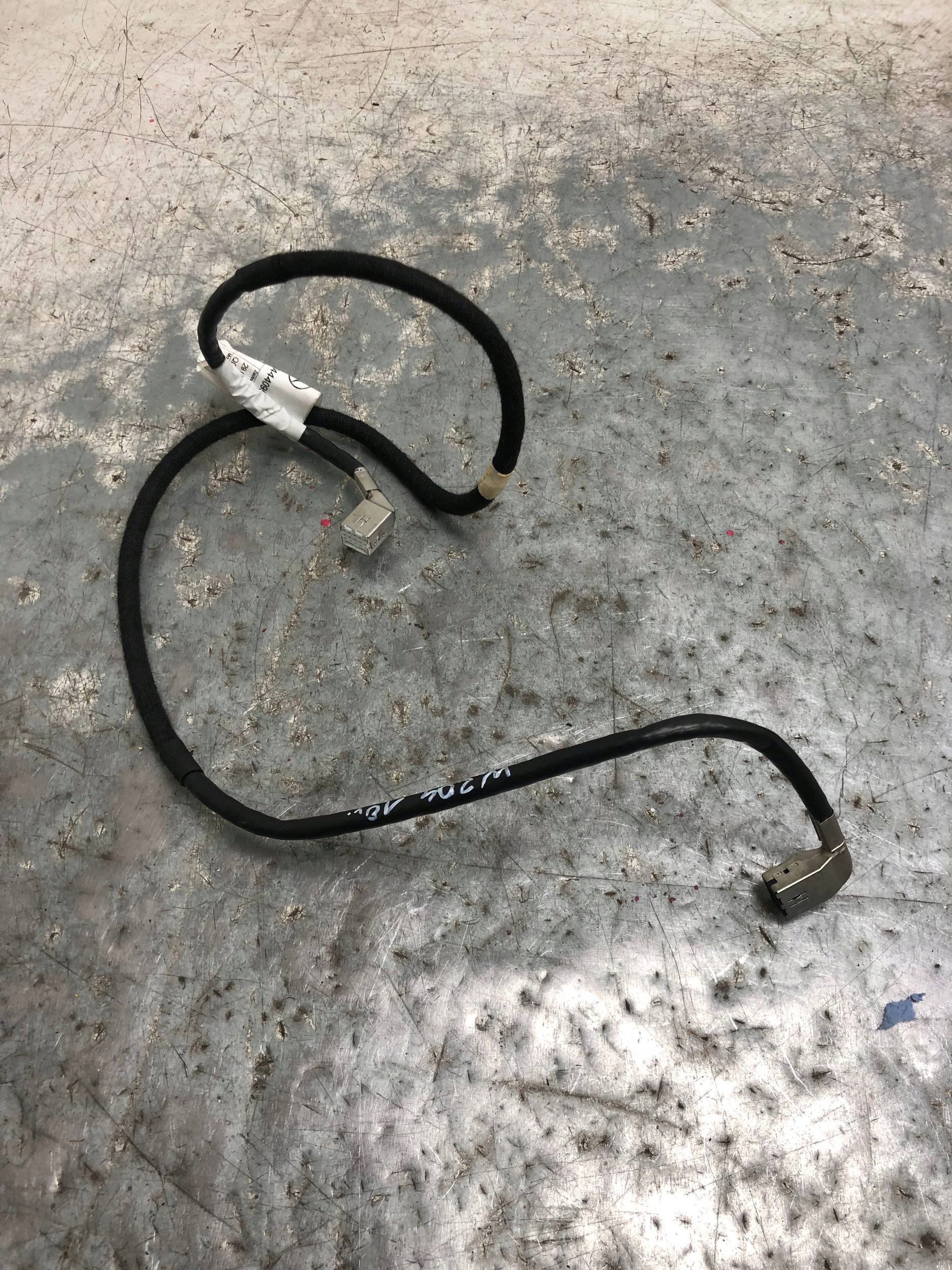 bundle KABEL wiring MERCEDES W204 A2044409532