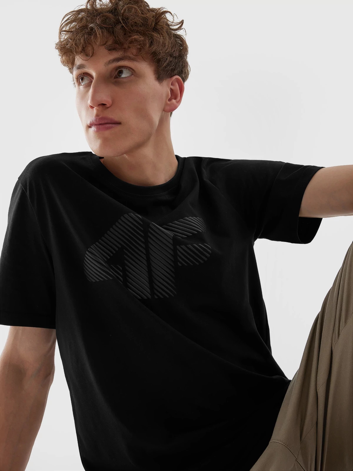 KOSZULKA MĘSKA 4F SPORTOWA T-SHIRT BAWEŁNA M Dekolt okrągły