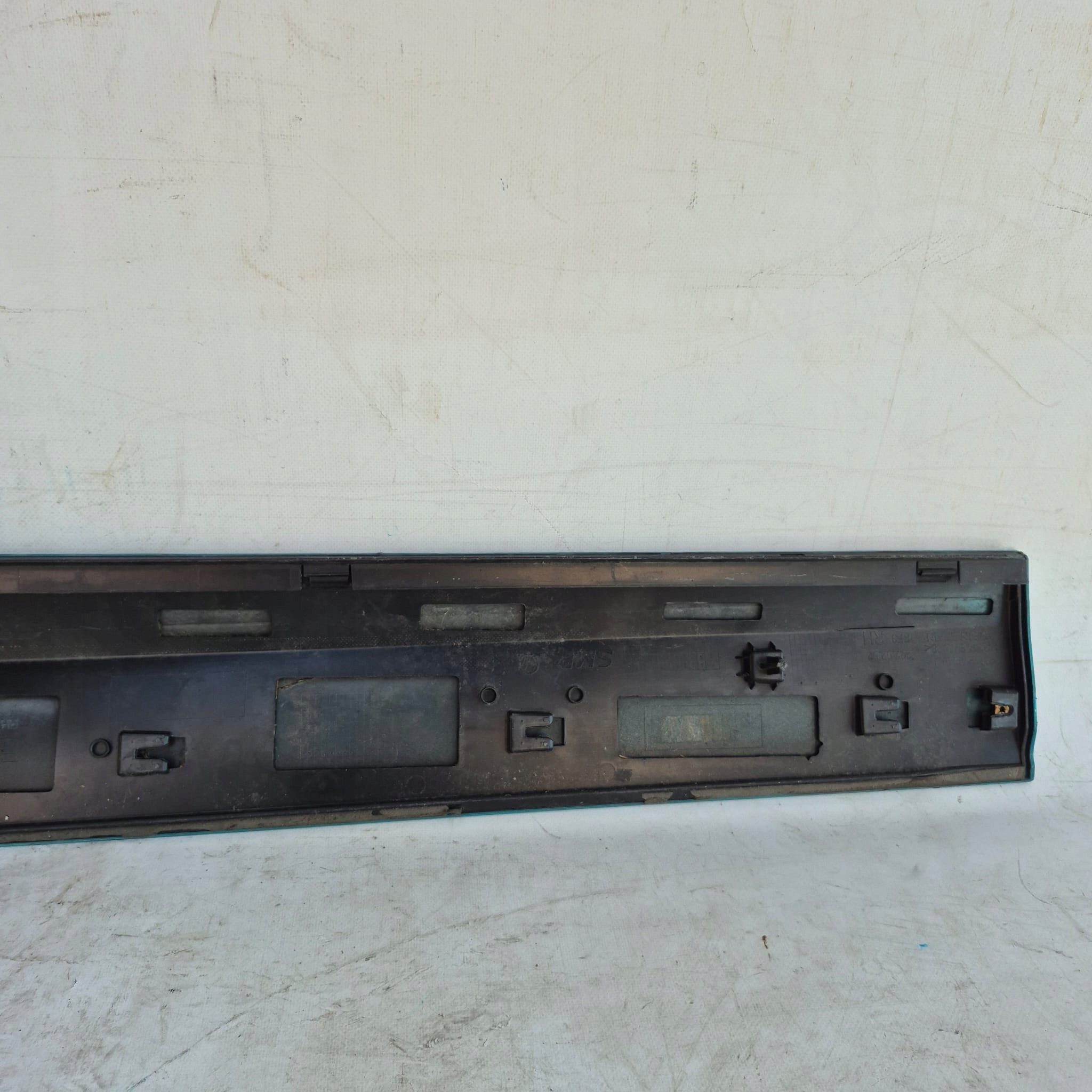 VW T-CROSS 2GM R-LINE moulding door right front front 2GM854940J