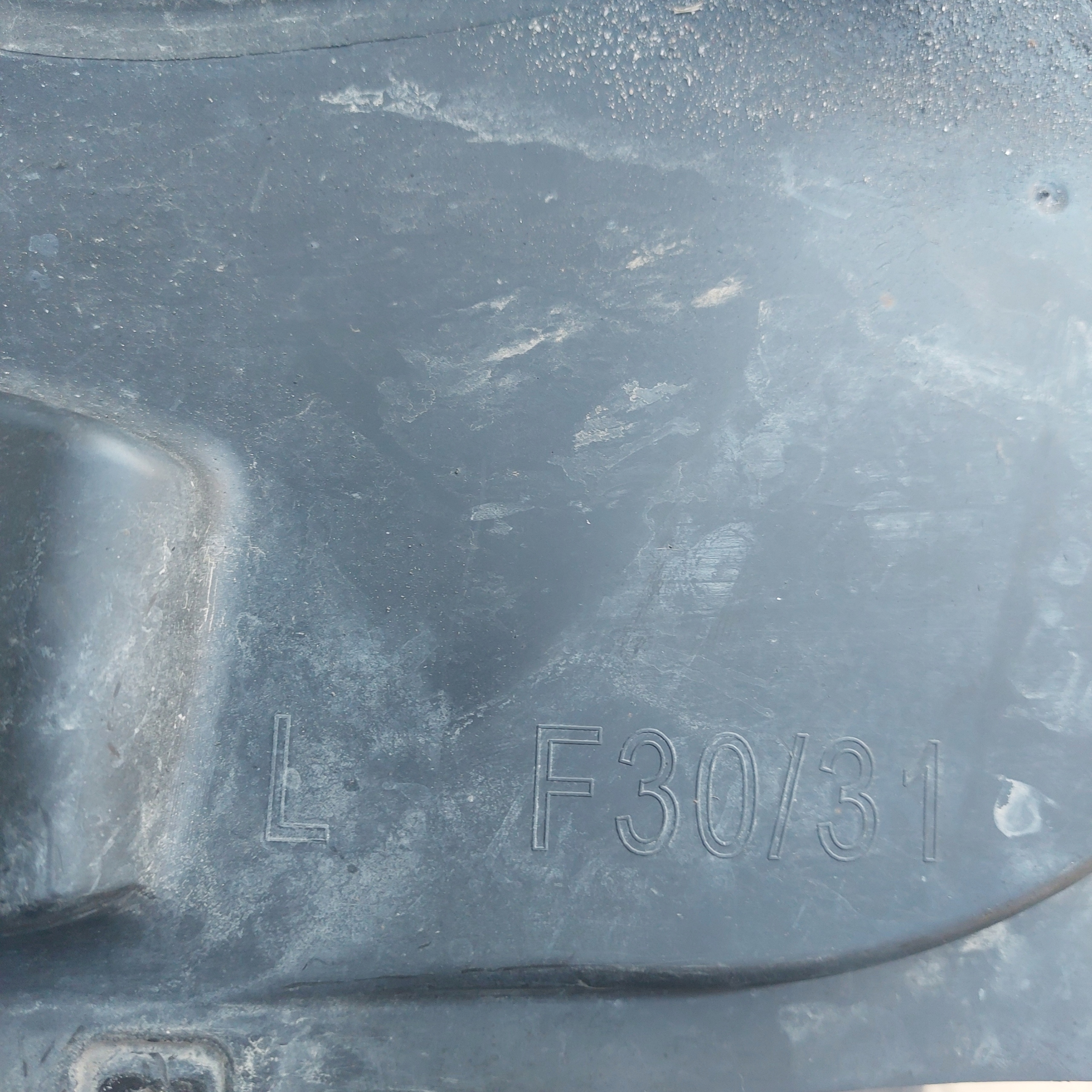 BMW F30 F31 NADKOLE LEWE PRZÓD PRZEDNIE 7260725 Wersja Europejska