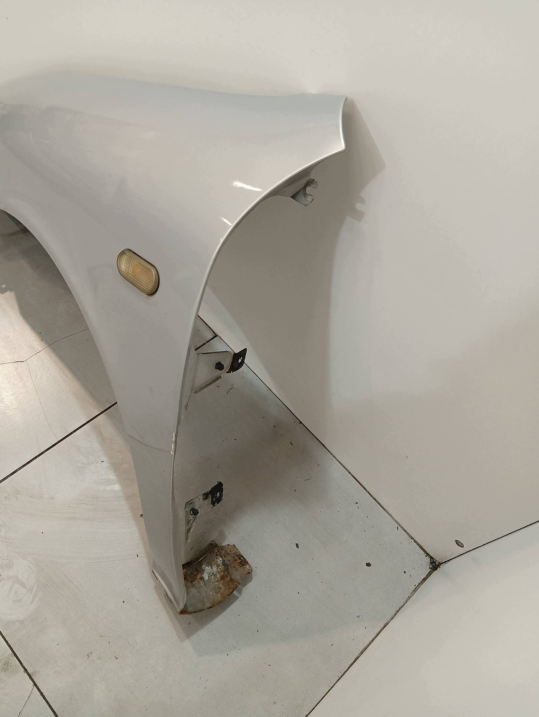 parafango sinistra Anteriore TOLEDO II SREBRNY Seat Leon e (1999-2006)