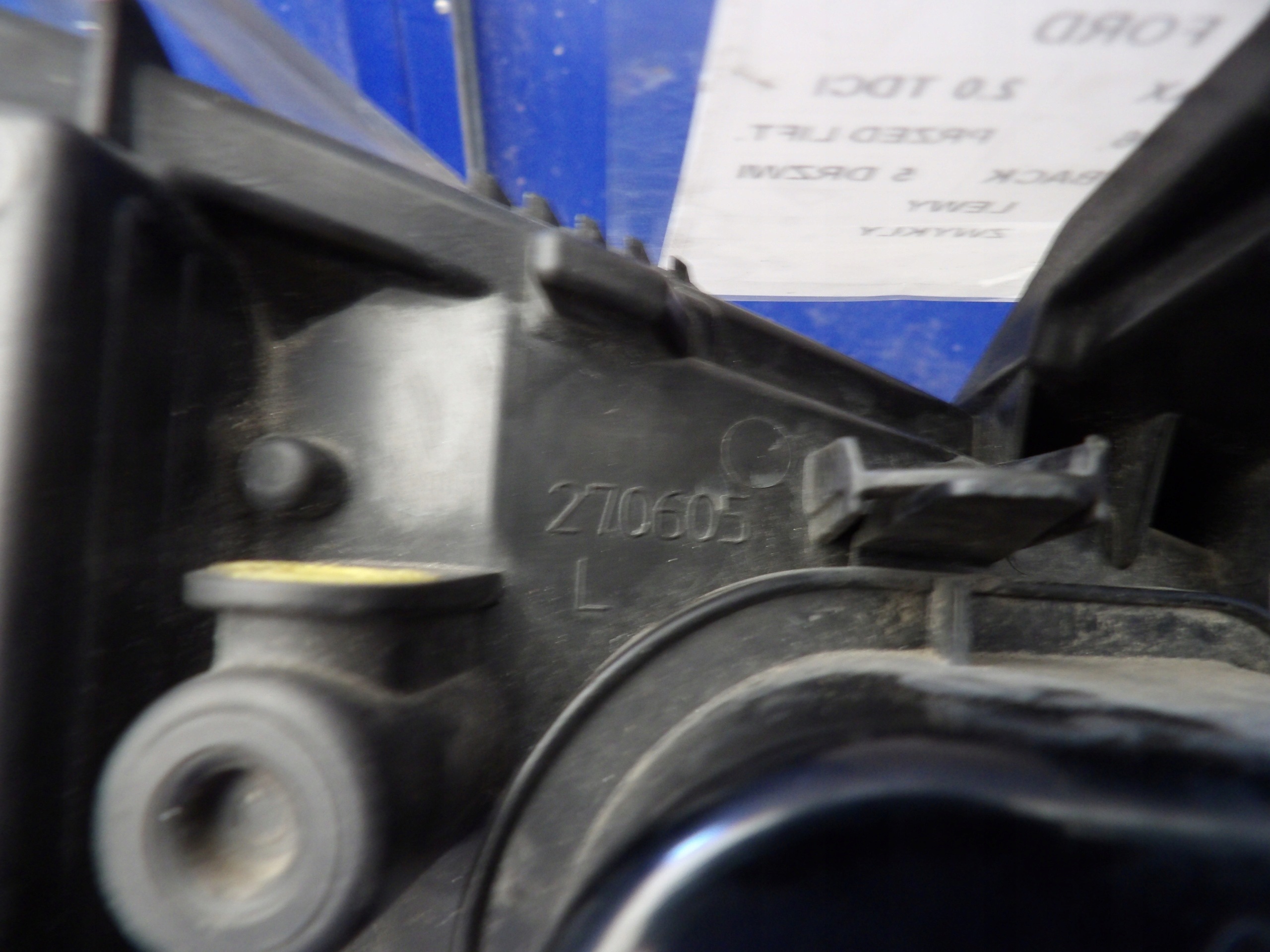 Ford C-max 2,0 TDCI light front left