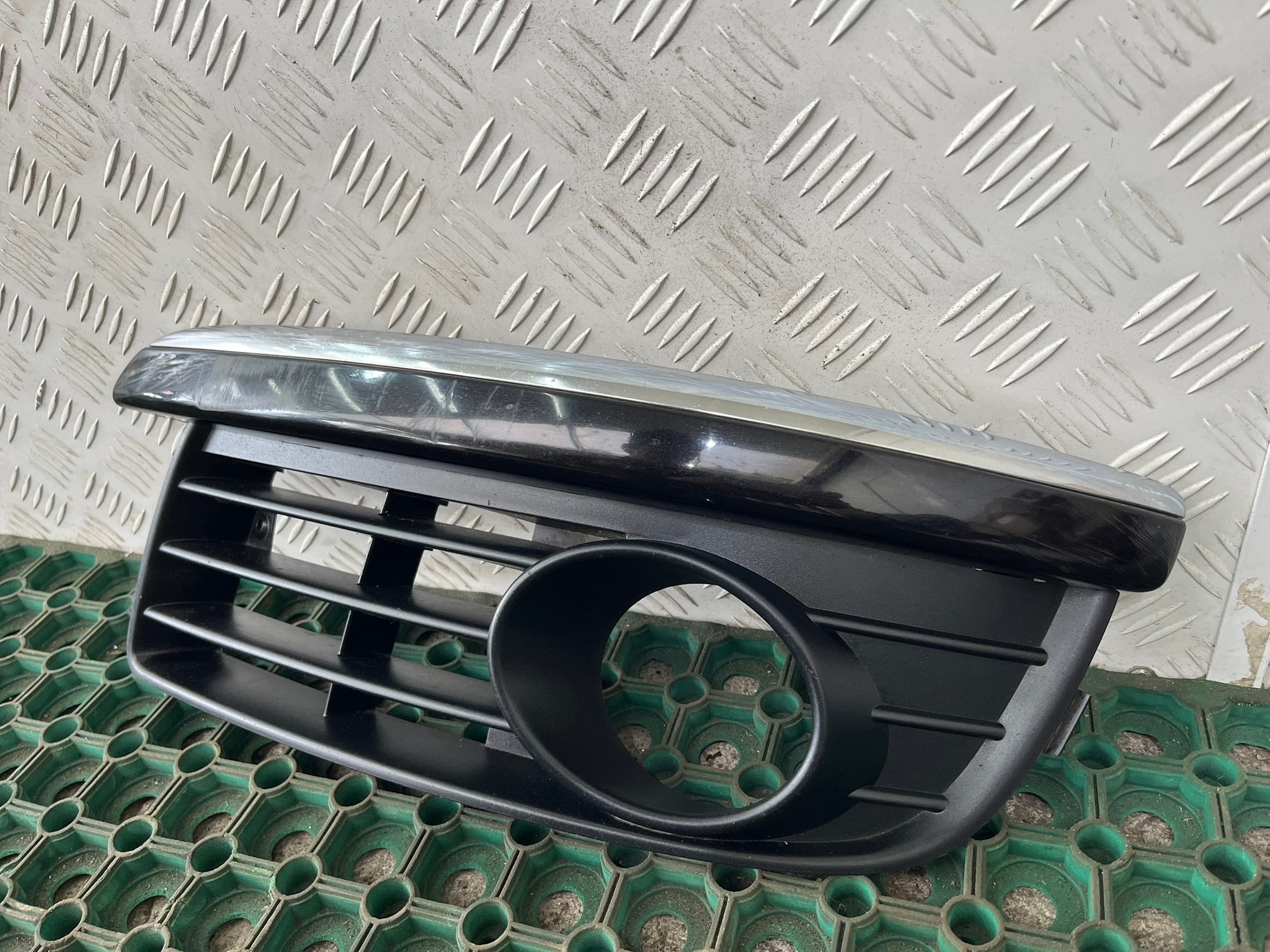 VW GOLF JETTA V 05-08 grid of a bumper front left front 1K0853665K OE