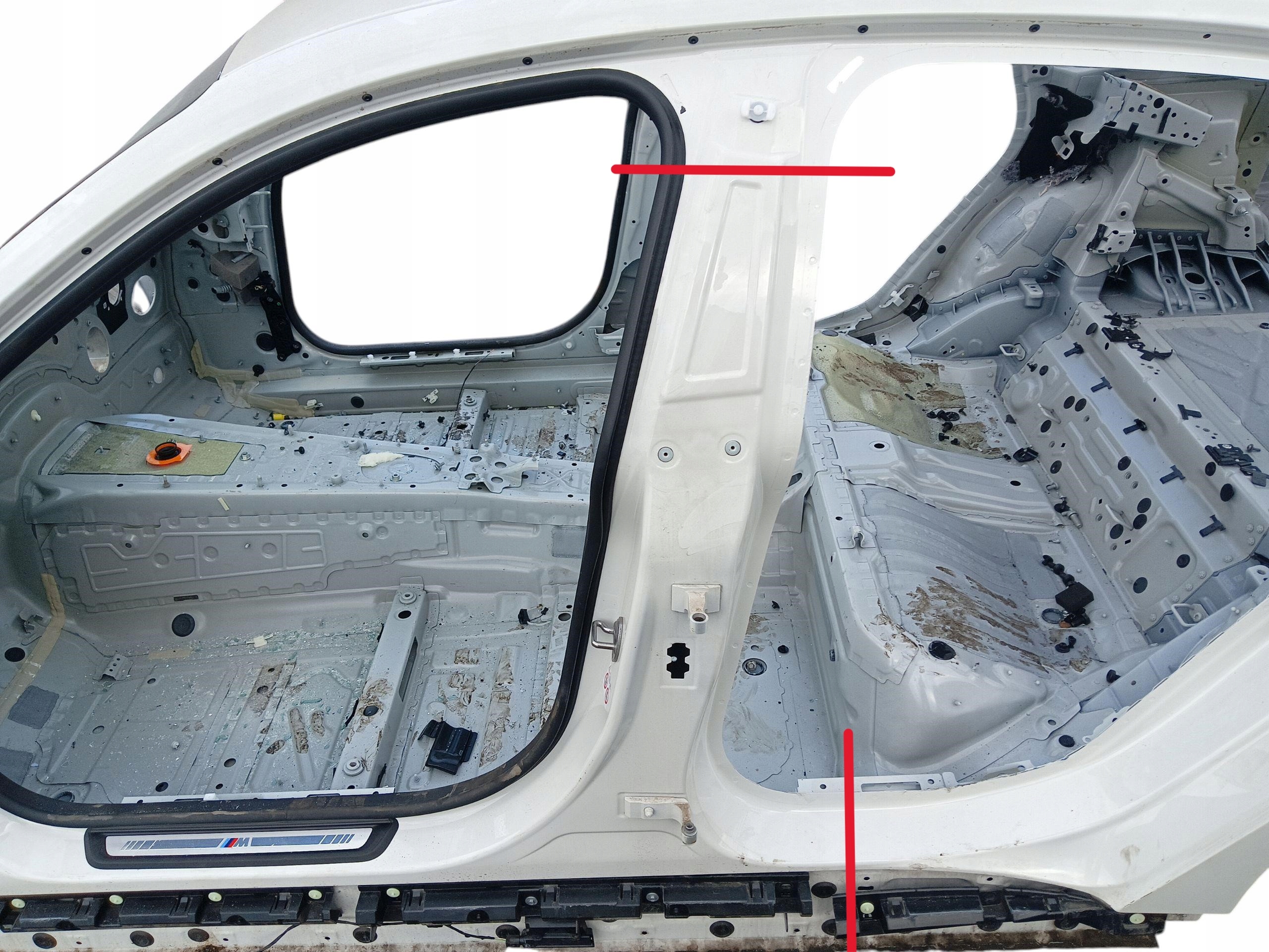 threshold left pillar B central BMW i4 G26 GRAN COUPE LAK: 300 (21-24)
