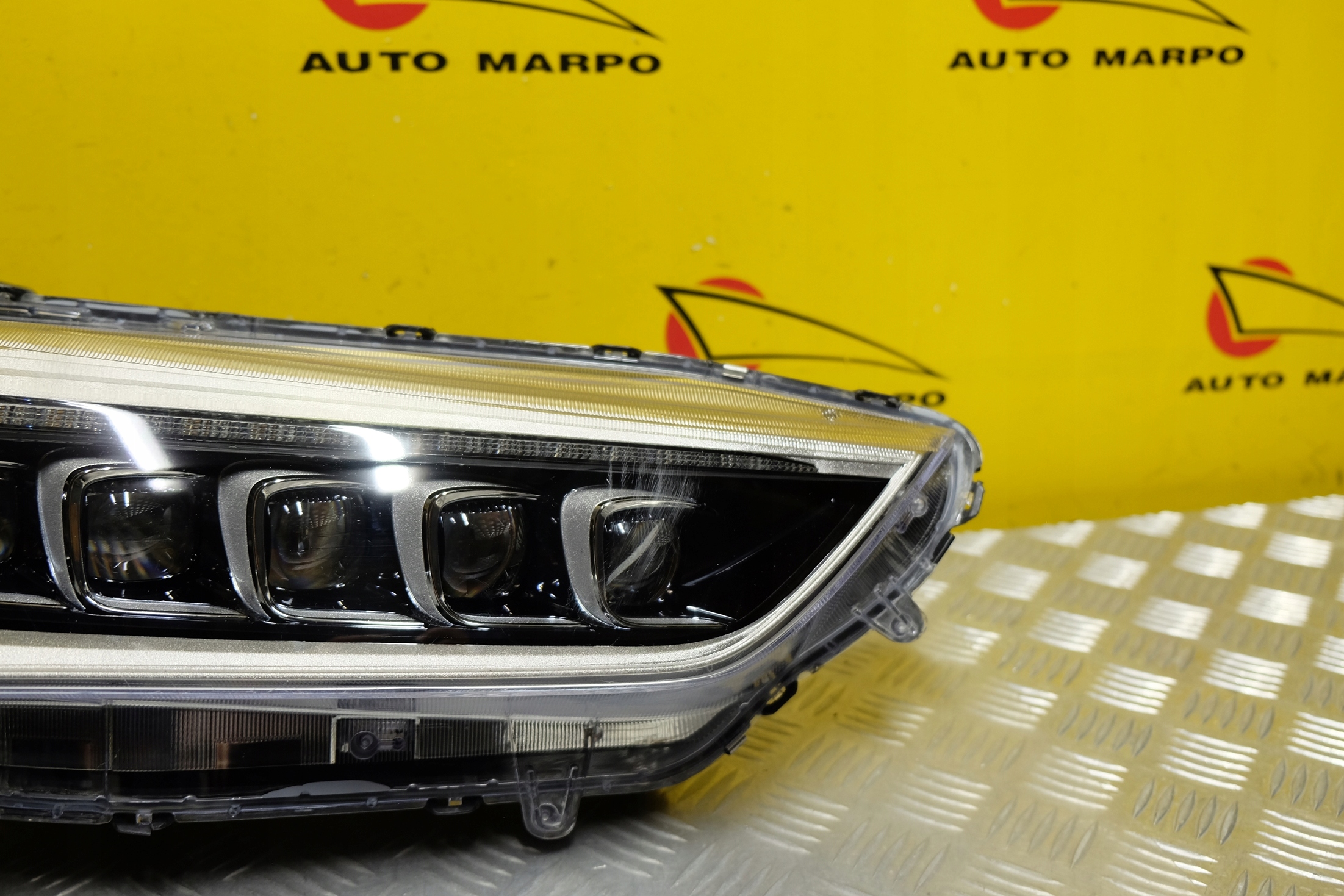 ACURA TLX 2018- REFLEKTOR LAMPA PRAWA FULL LED USA Rodzaj świateł mijania LED