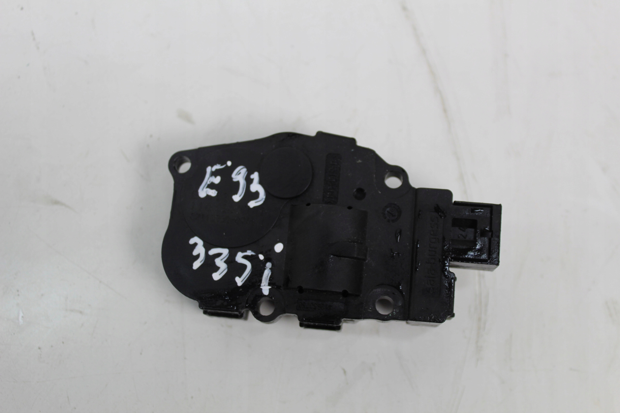 SILNICZEK KLAP NAWIEWU NAGRZEWNICY BMW 3 E92 E93 Typ samochodu Samochody osobowe