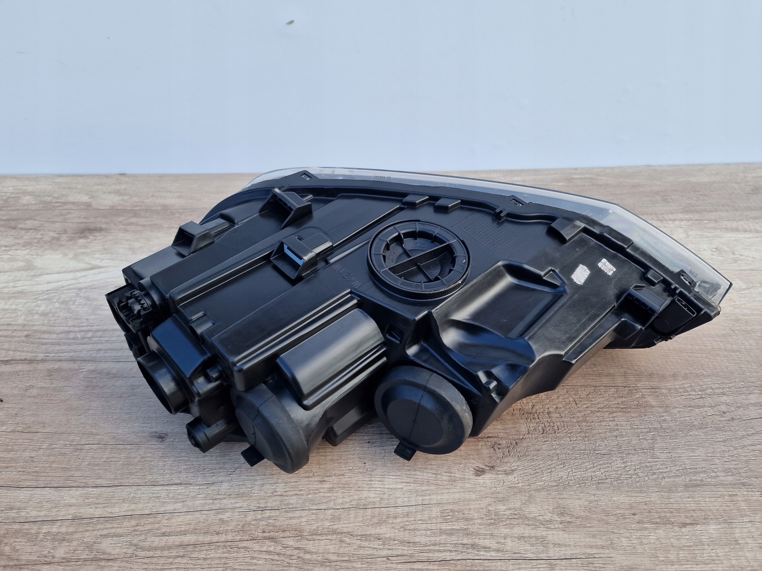 VW POLO 2G right light front REFLEKTOR + DEKIELKI